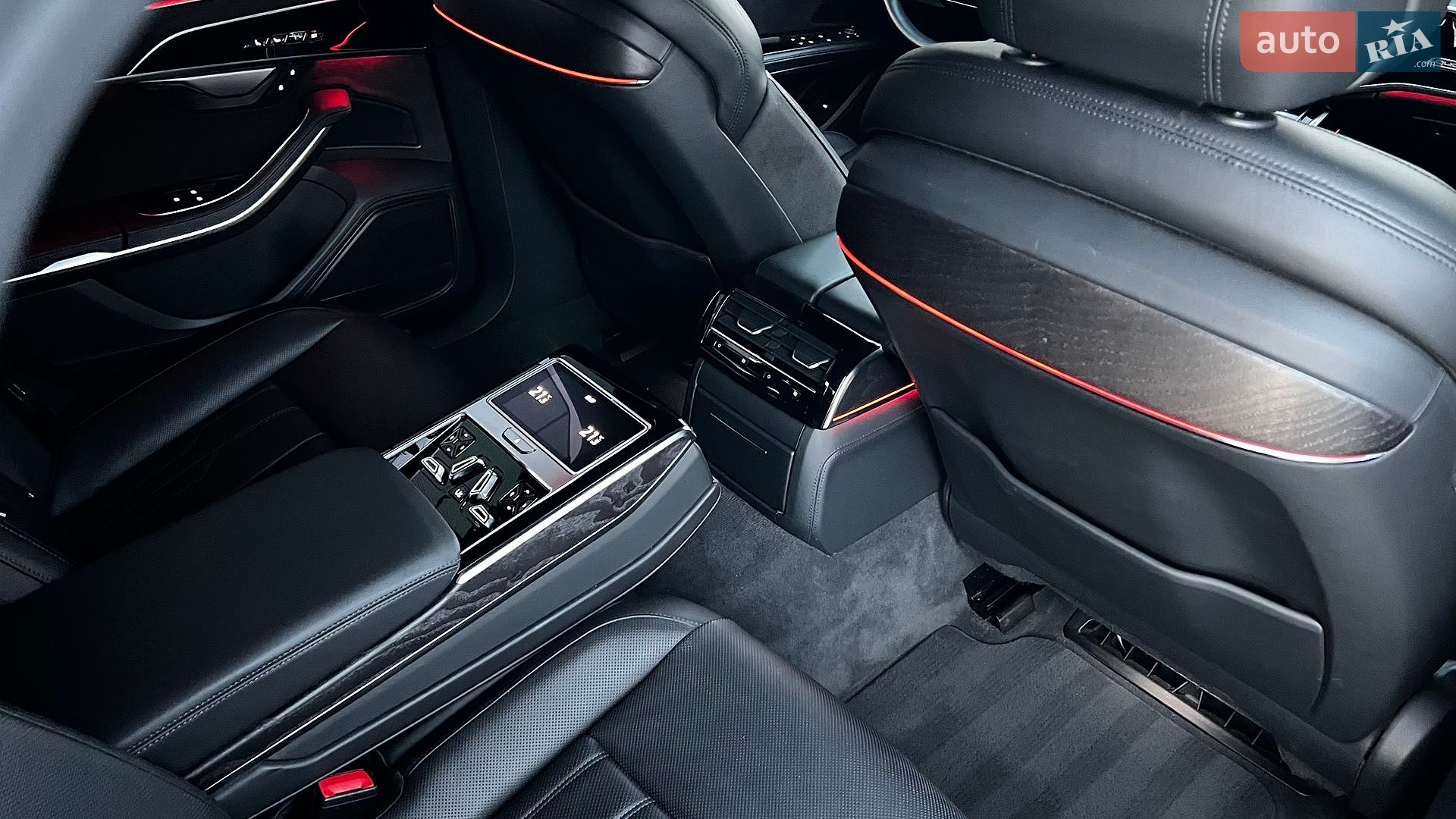 Audi A8 2018 VIN WAUZZZF84JN008392 фото оголошення 23 з 30