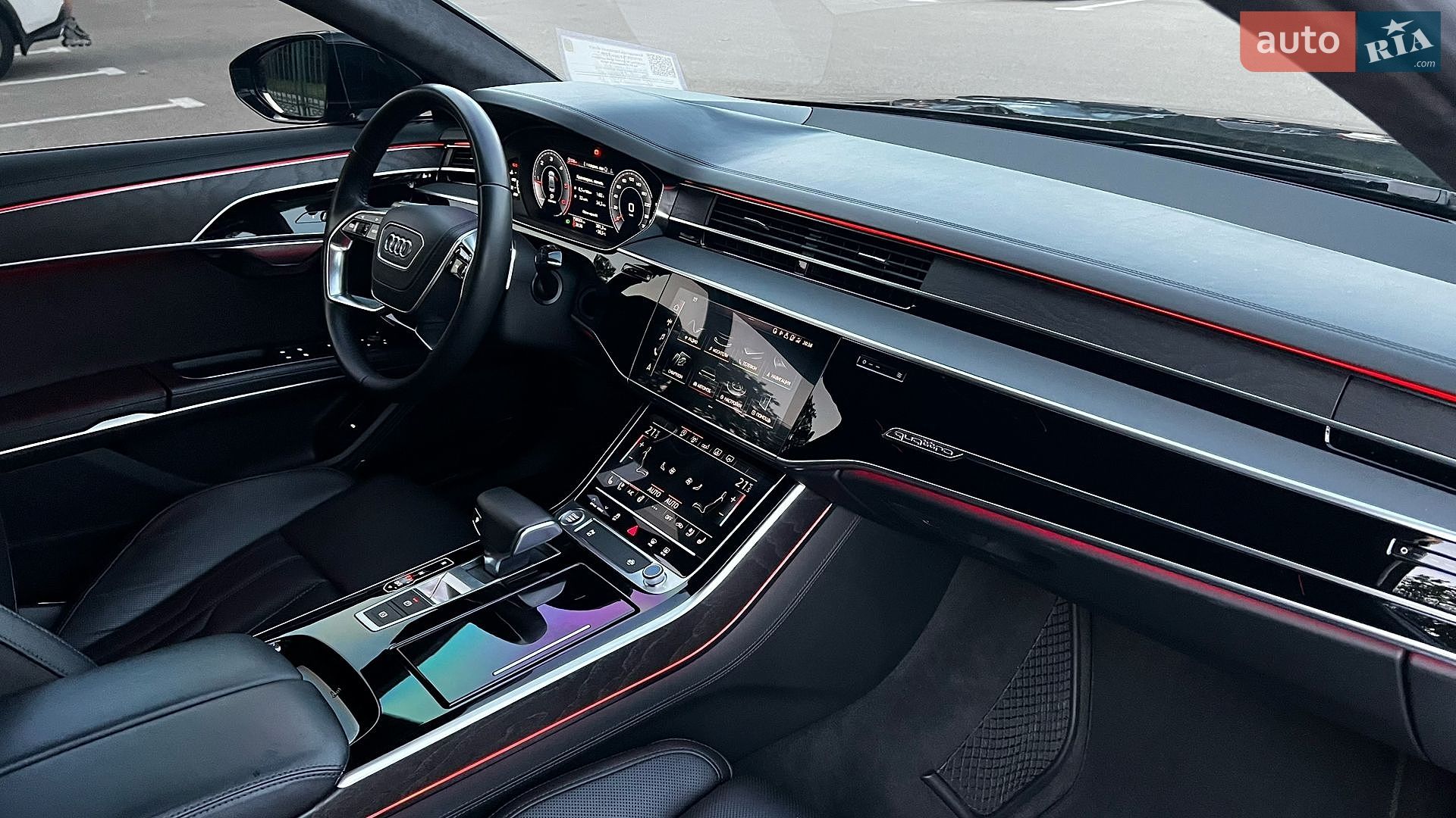 Audi A8 2018 VIN WAUZZZF84JN008392 фото оголошення 19 з 30