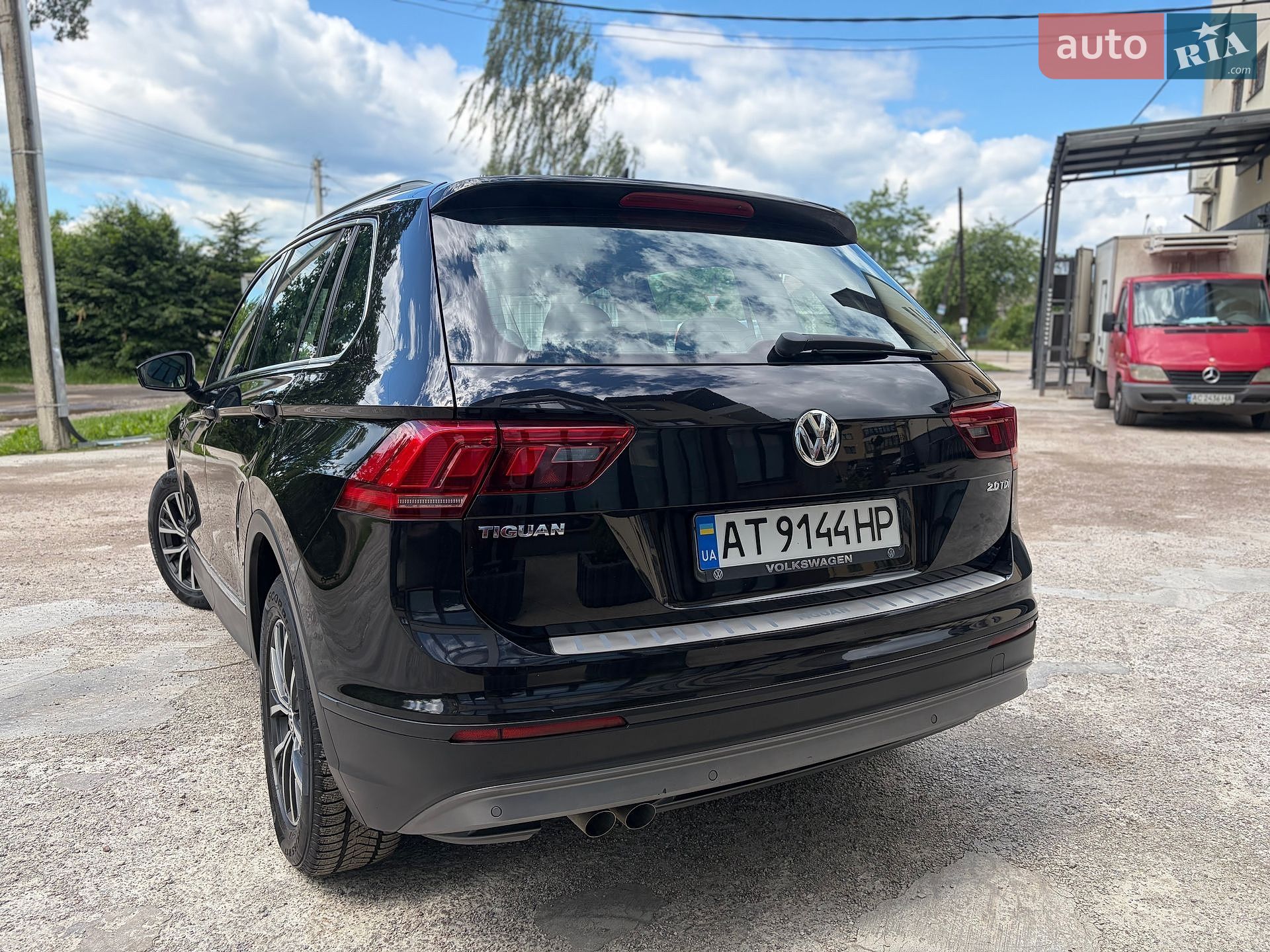 Volkswagen Tiguan 2016 VIN WVGZZZ5NZHW341213 фото оголошення 13 з 38