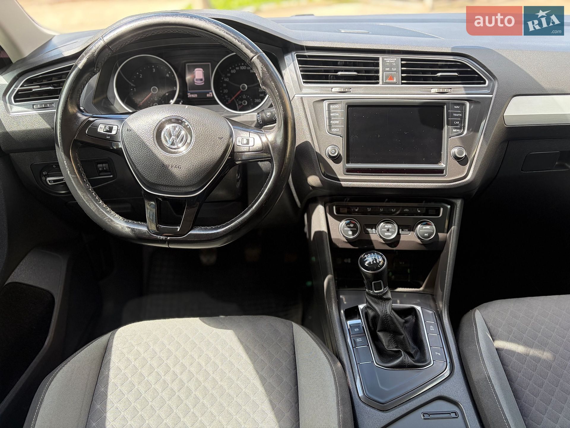 Volkswagen Tiguan 2016 VIN WVGZZZ5NZHW341213 фото оголошення 22 з 38
