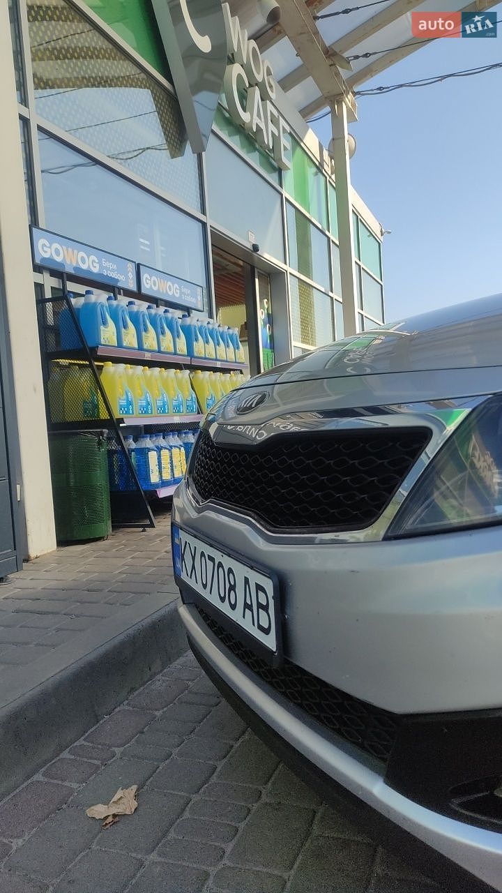 Kia K5 2012 VIN KNAGN418BDA351645 фото оголошення 3 з 8