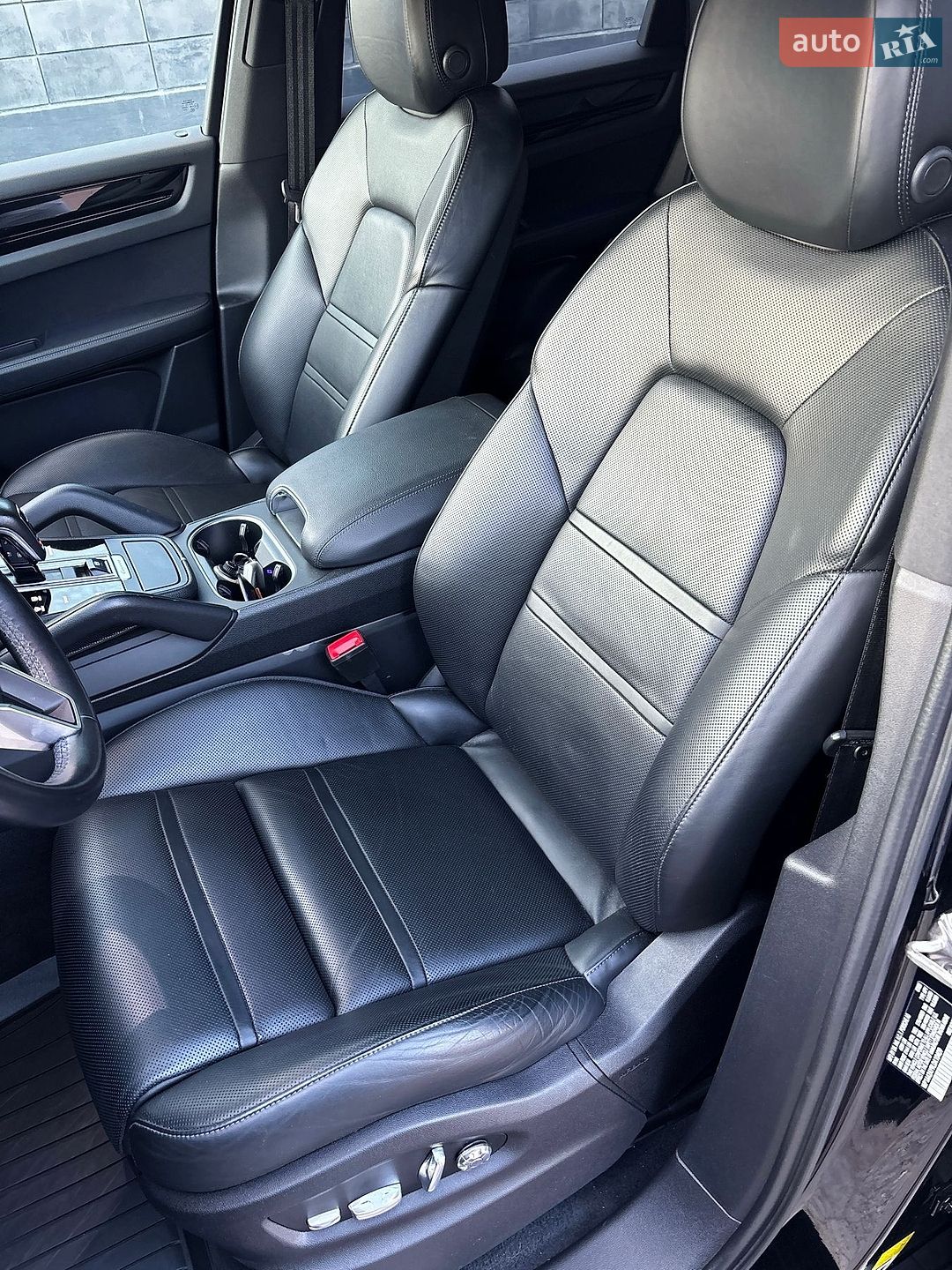 Porsche Cayenne 2020 VIN WP1AA2AY9LDA10409 фото оголошення 18 з 29
