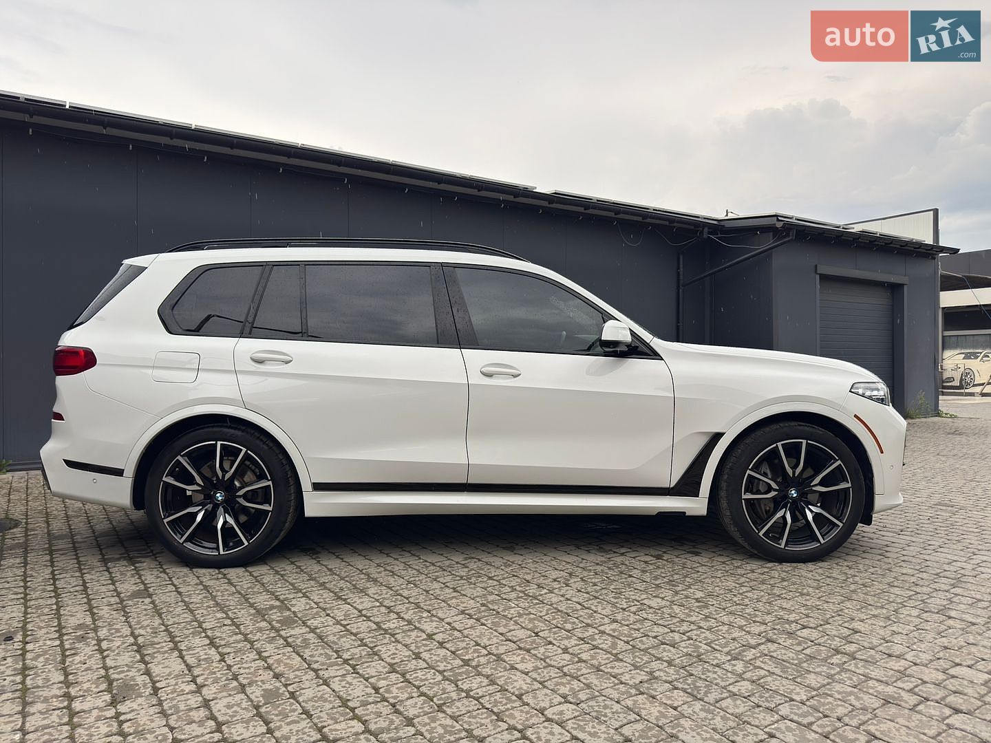BMW X7 2019 VIN 5UXCX4C58KLS37438 фото оголошення 7 з 39