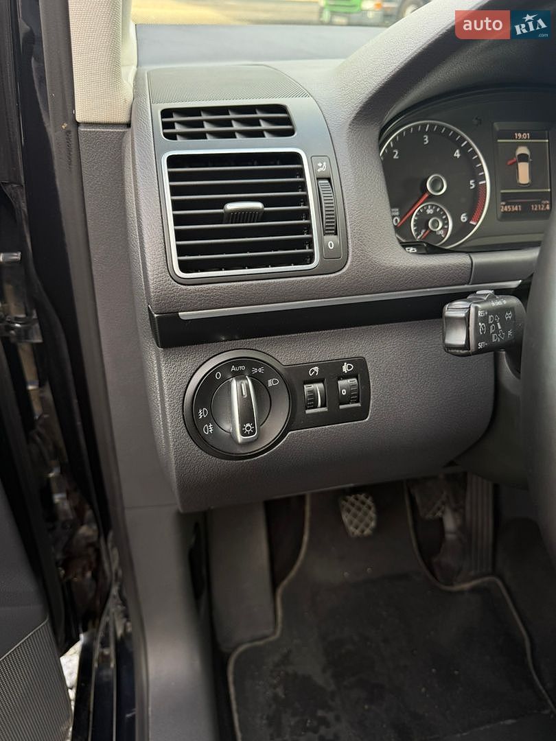 Volkswagen Touran 2011 VIN WVGZZZ1TZCW055400 фото оголошення 25 з 31
