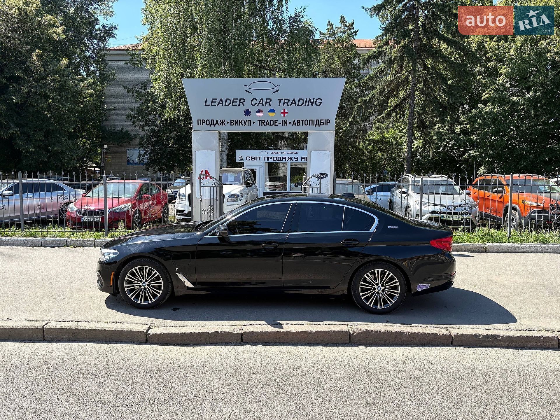 BMW 5 Series 2019 VIN WBAJA9C57KB399054 фото оголошення 9 з 20