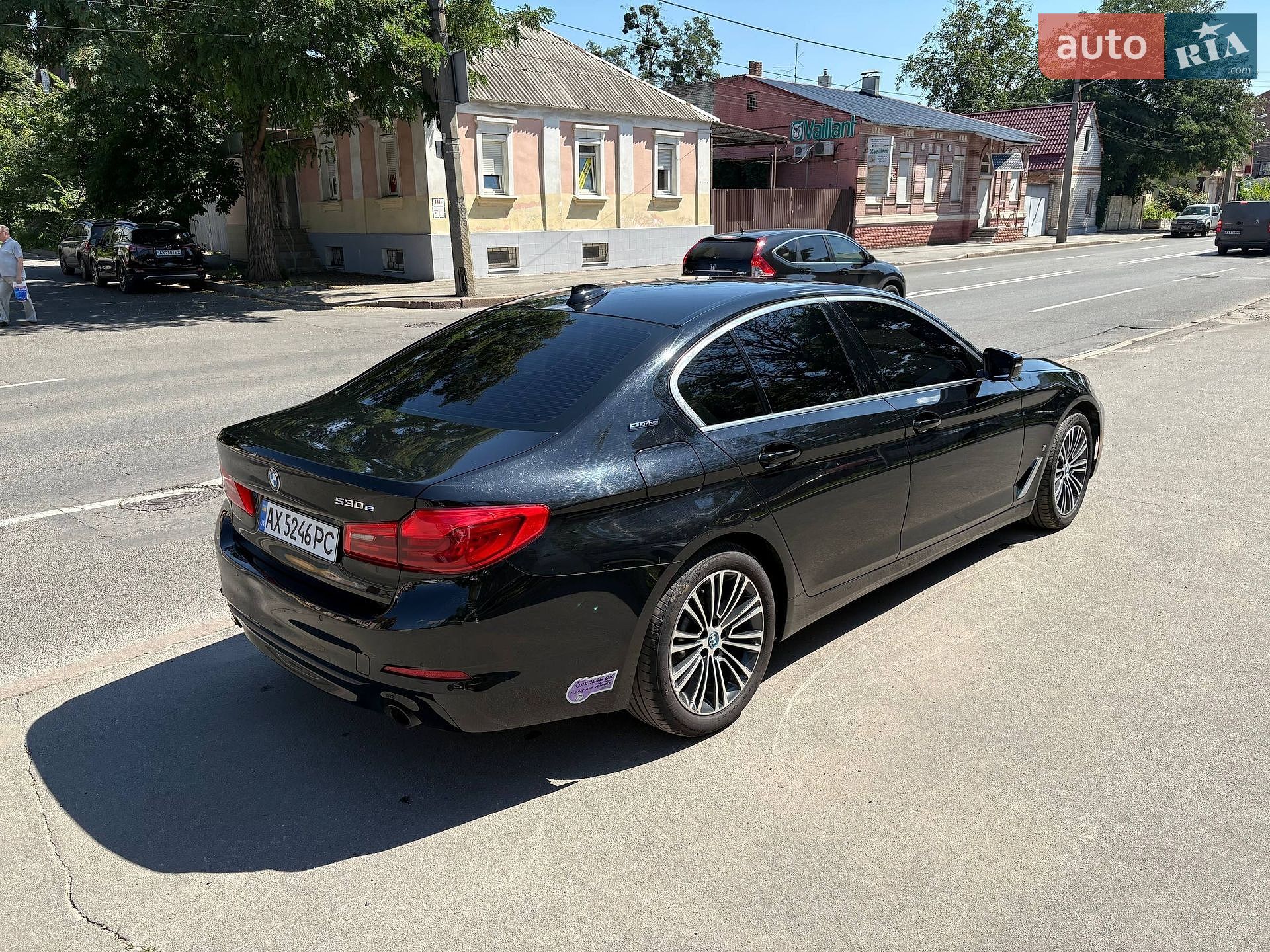 BMW 5 Series 2019 VIN WBAJA9C57KB399054 фото оголошення 10 з 20
