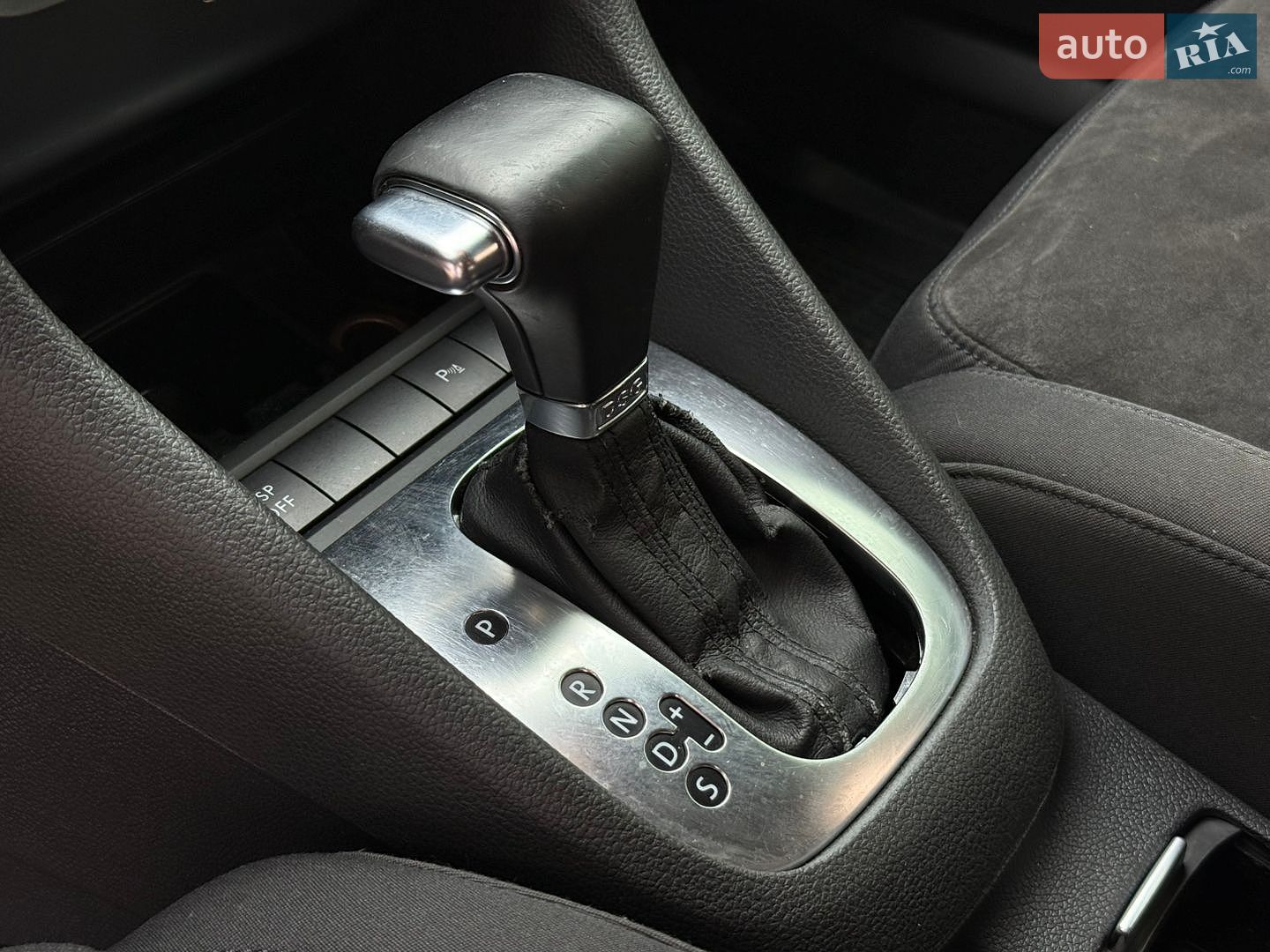 Volkswagen Golf 2010 VIN WVWZZZ1KZAM608160 фото оголошення 22 з 34