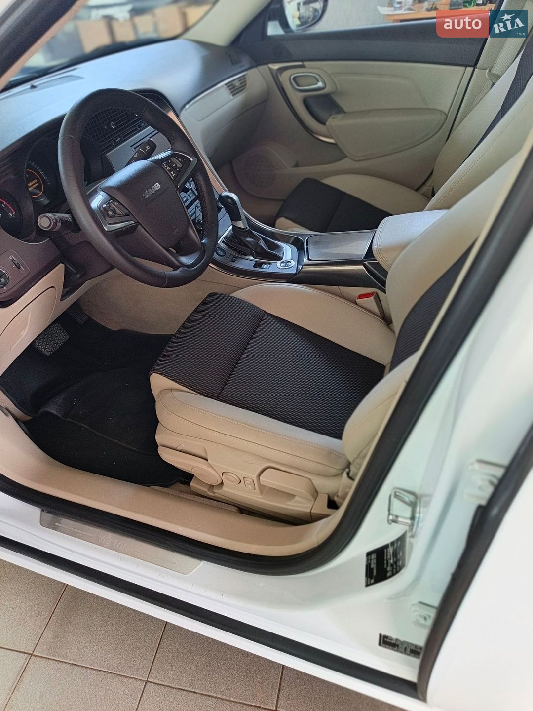 Saab 9-5 2010 VIN YS3GP4AL3B4000766 фото оголошення 19 з 23