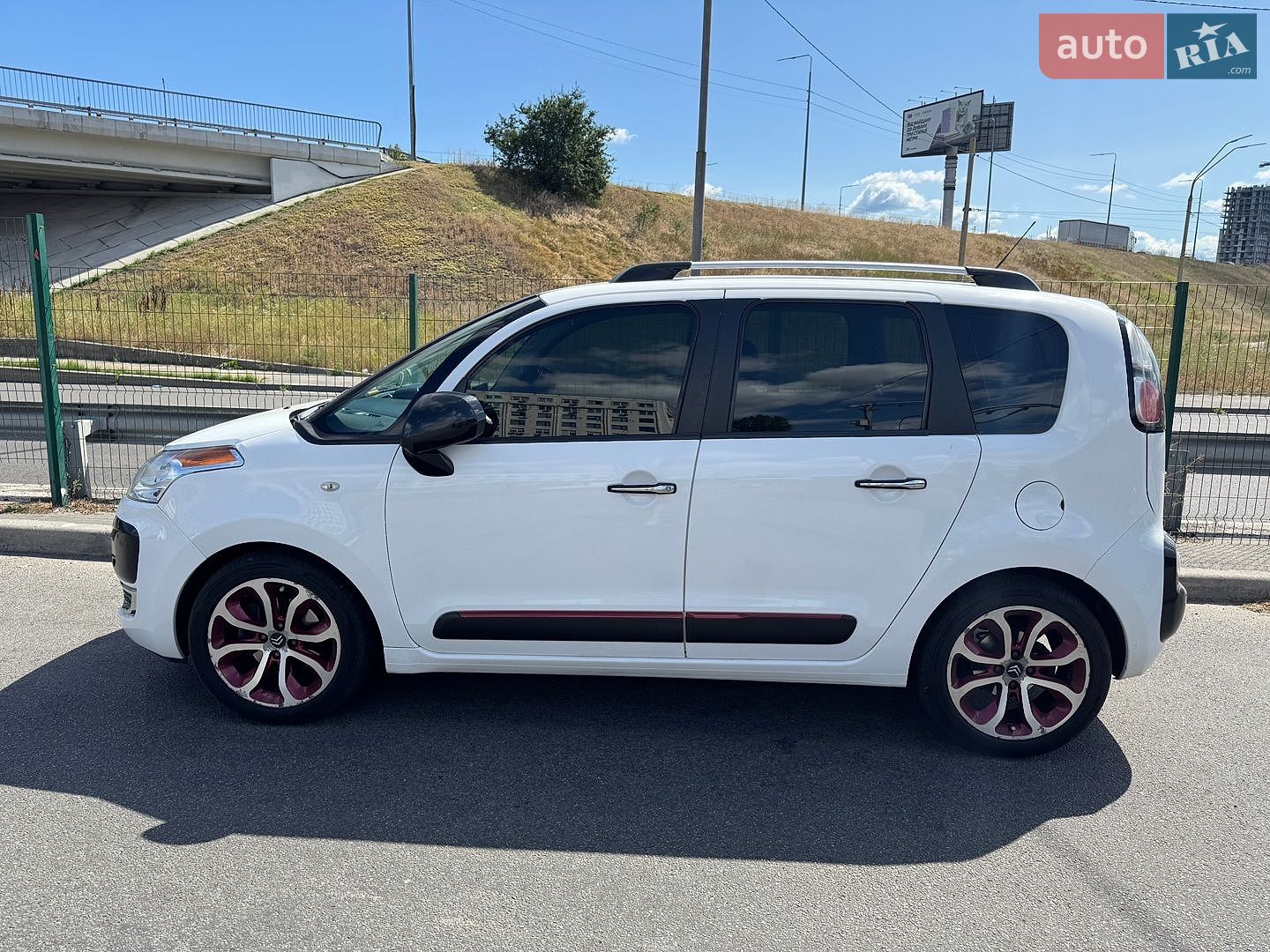 Citroen C3 Picasso 2012 VIN VF7SH5FJ8CT514693 фото оголошення 3 з 13