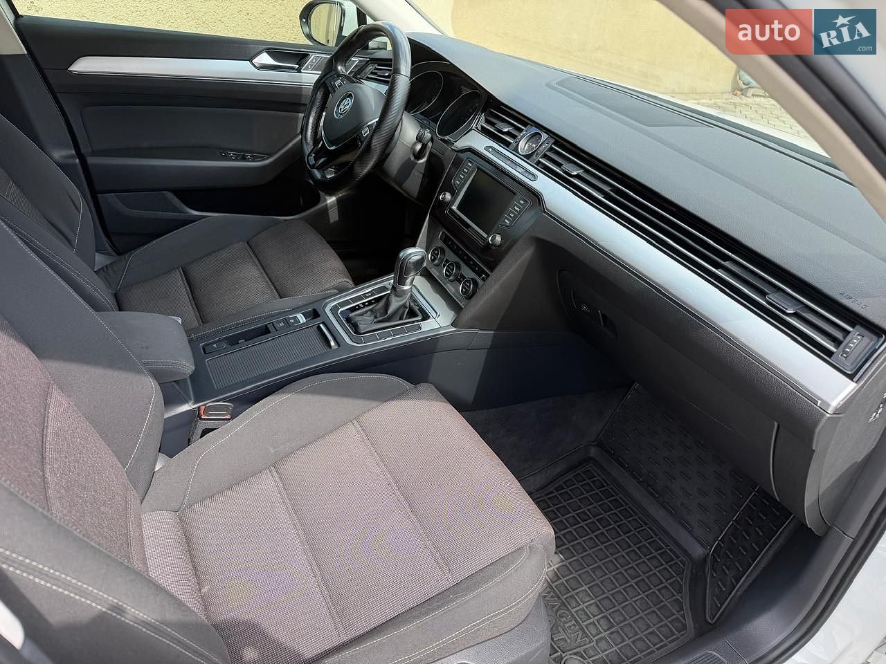 Volkswagen Passat 2015 VIN WVWZZZ3CZFE464875 фото оголошення 8 з 10