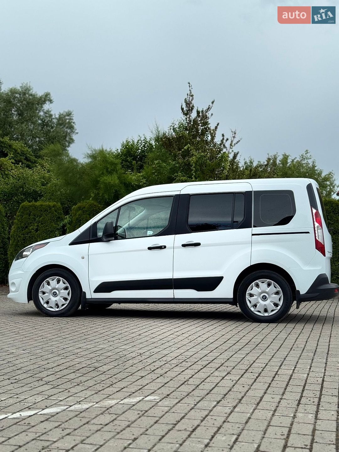 Ford Tourneo Connect 2017 VIN WF0TXXWPGTHR15406 фото оголошення 2 з 24