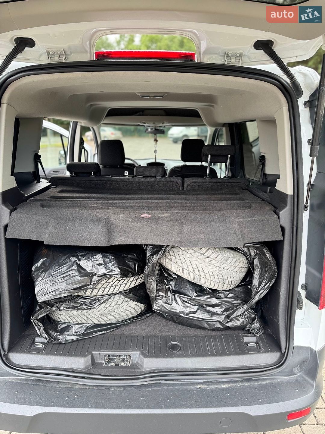 Ford Tourneo Connect 2017 VIN WF0TXXWPGTHR15406 фото оголошення 14 з 24