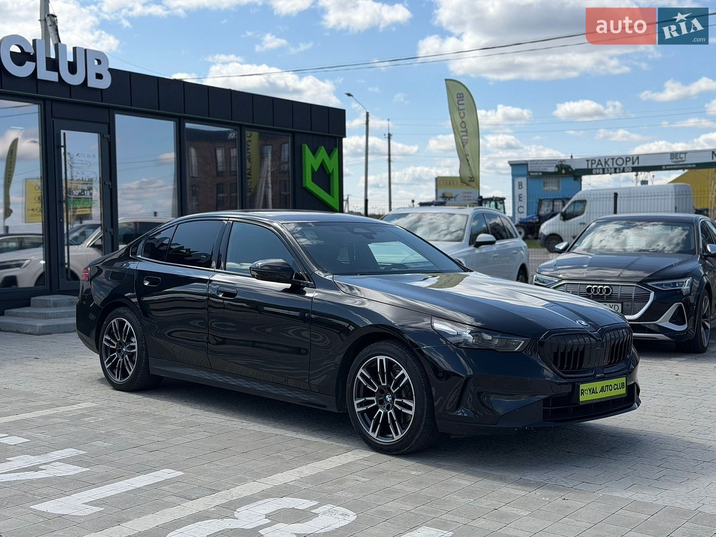 BMW 5 Series 2024 VIN WBA11FJ090CR69987 фото оголошення 3 з 34