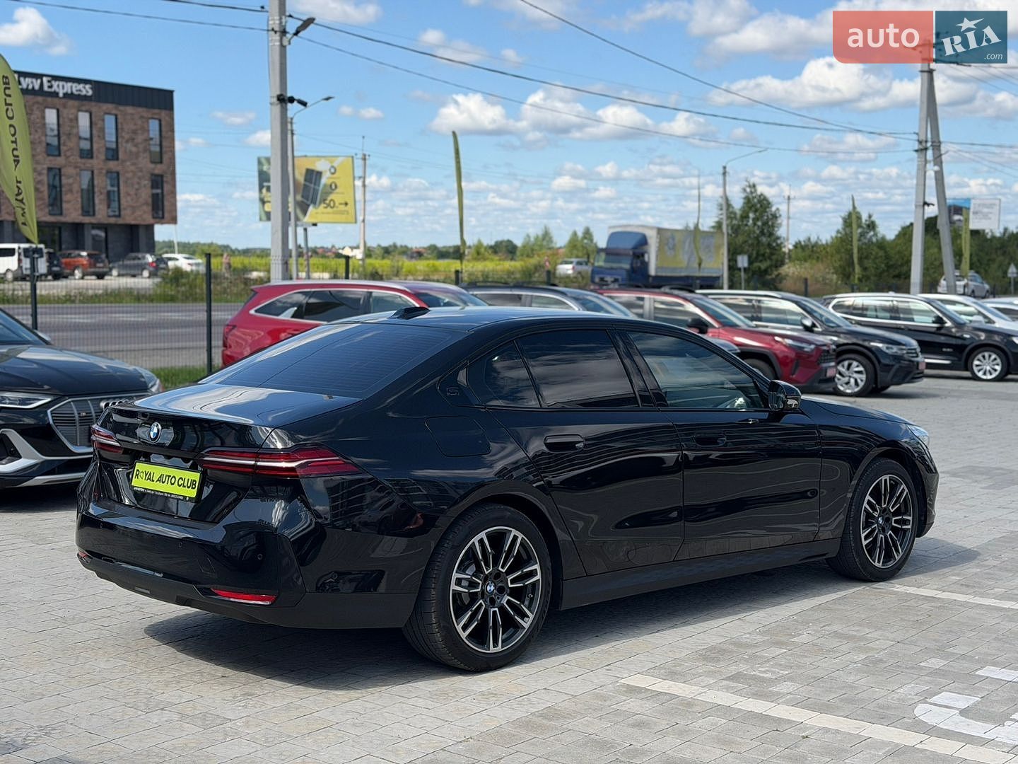 BMW 5 Series 2024 VIN WBA11FJ090CR69987 фото оголошення 5 з 34