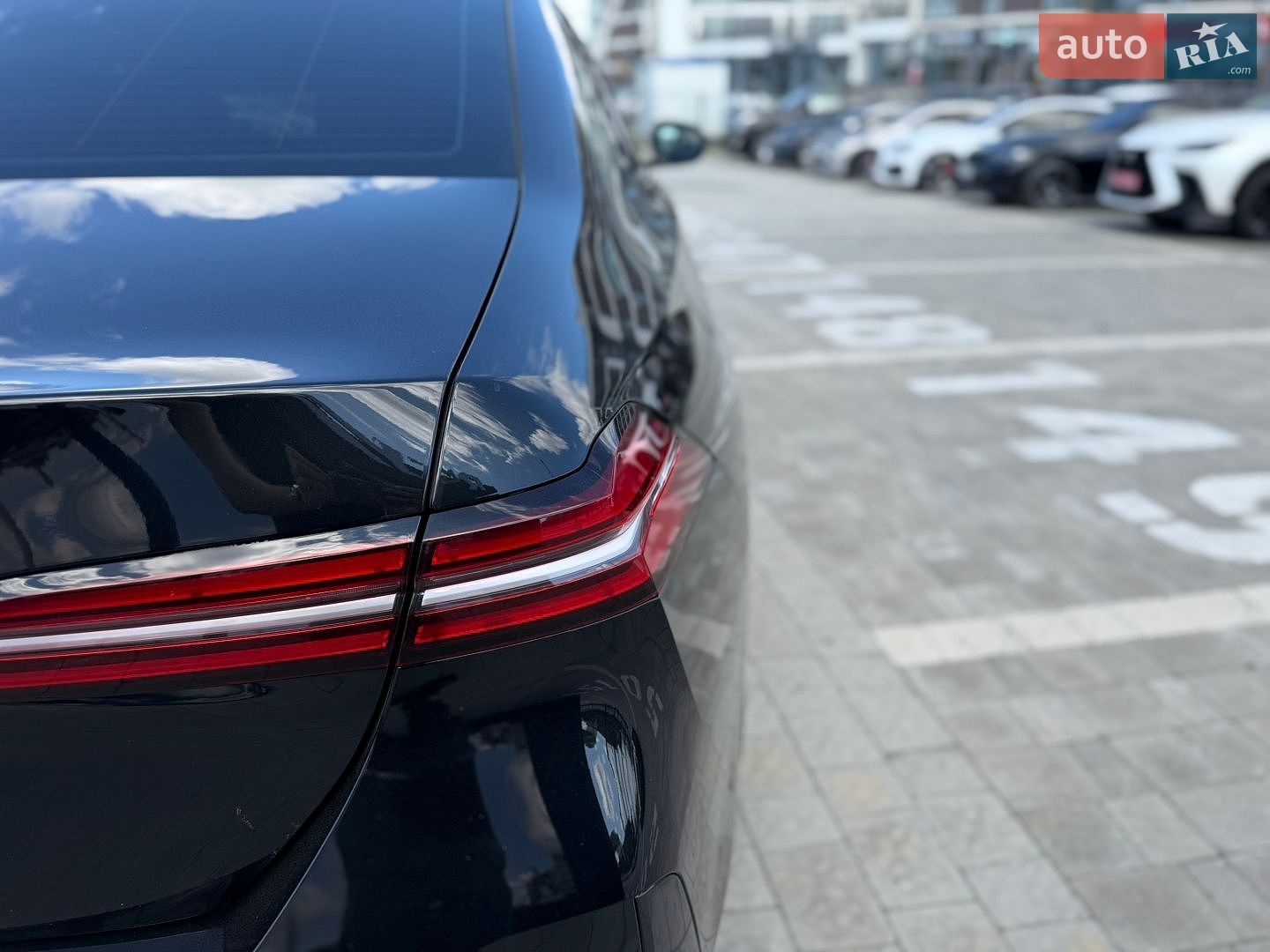 BMW 5 Series 2024 VIN WBA11FJ090CR69987 фото оголошення 10 з 34