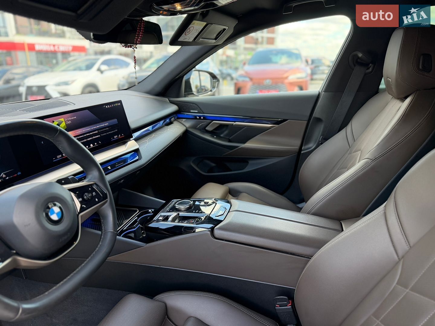 BMW 5 Series 2024 VIN WBA11FJ090CR69987 фото оголошення 15 з 34