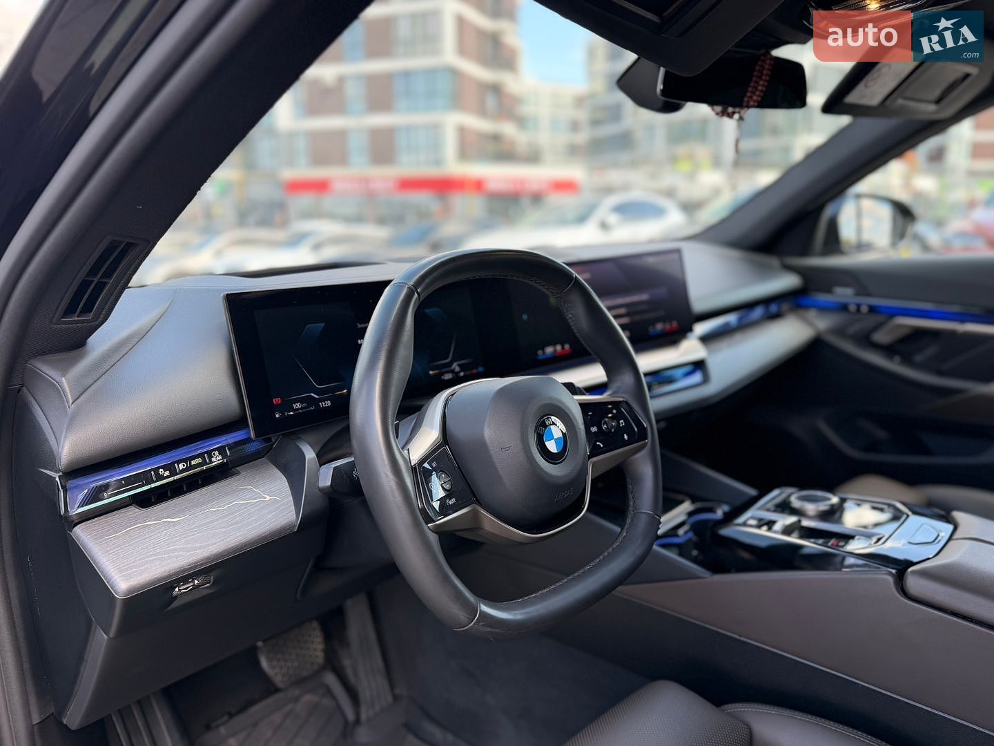 BMW 5 Series 2024 VIN WBA11FJ090CR69987 фото оголошення 18 з 34