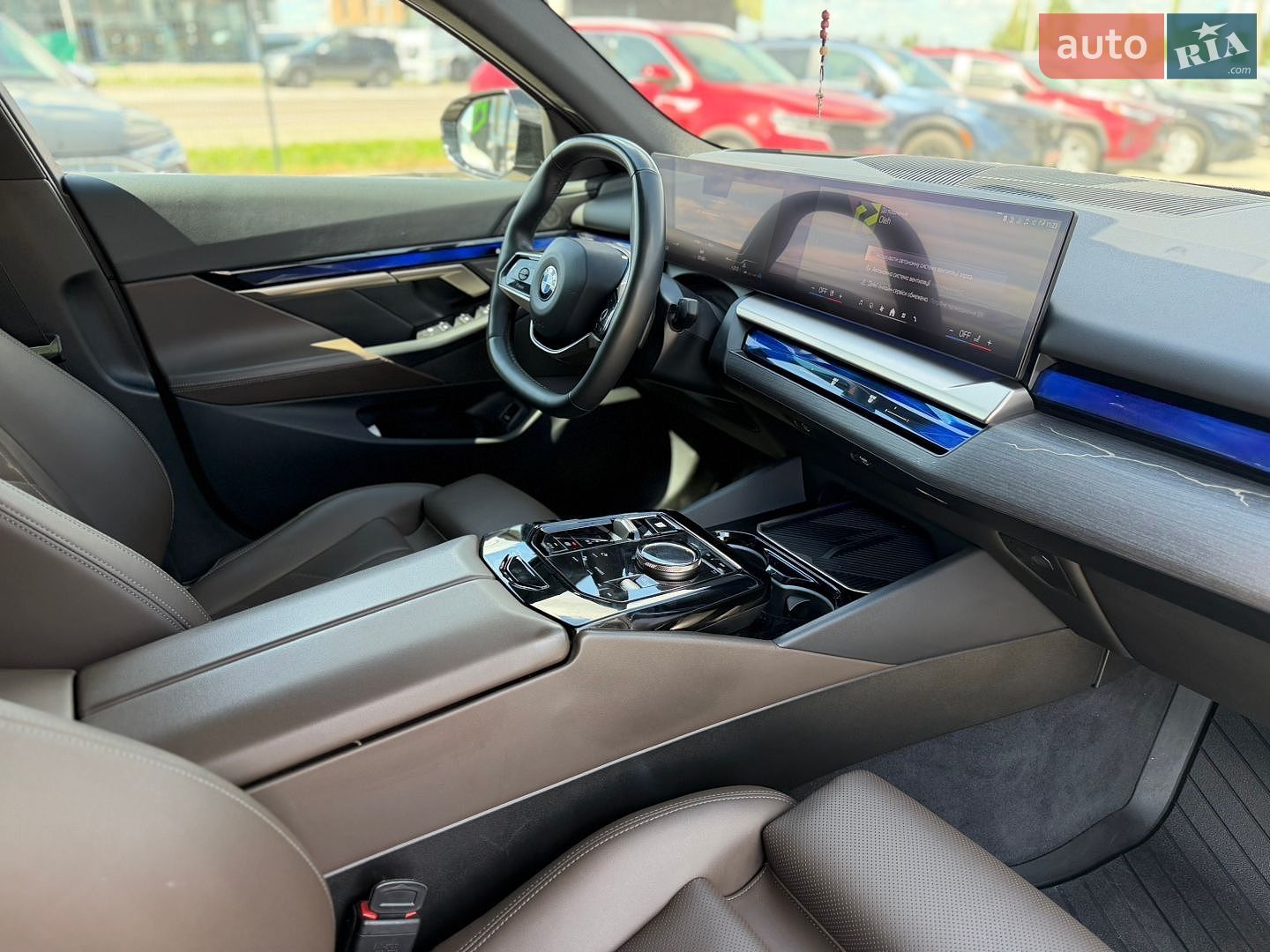 BMW 5 Series 2024 VIN WBA11FJ090CR69987 фото оголошення 27 з 34