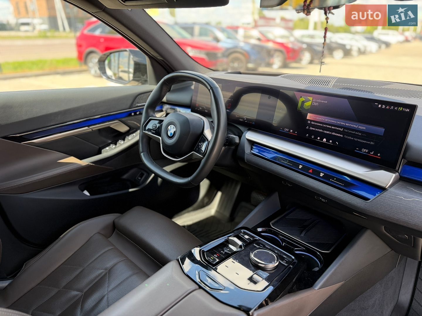 BMW 5 Series 2024 VIN WBA11FJ090CR69987 фото оголошення 30 з 34