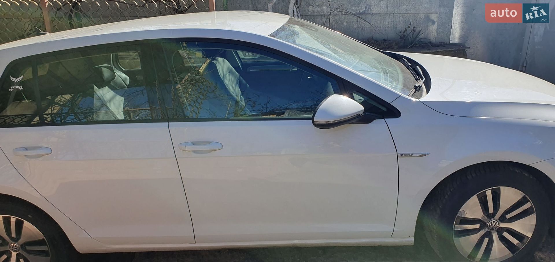 Volkswagen e-Golf 2014 VIN WVWZZZAUZFW901393 фото оголошення 12 з 18