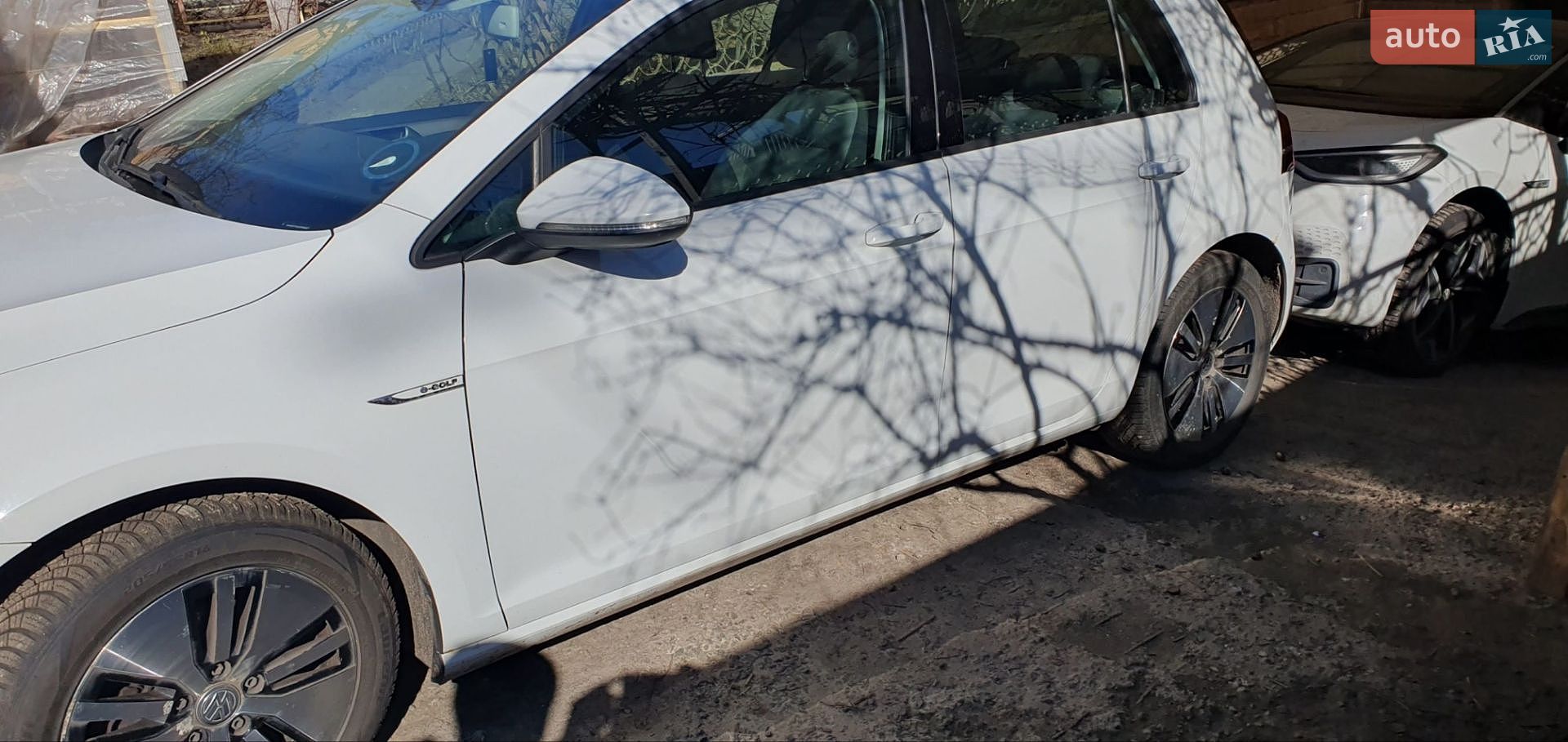 Volkswagen e-Golf 2014 VIN WVWZZZAUZFW901393 фото оголошення 9 з 18