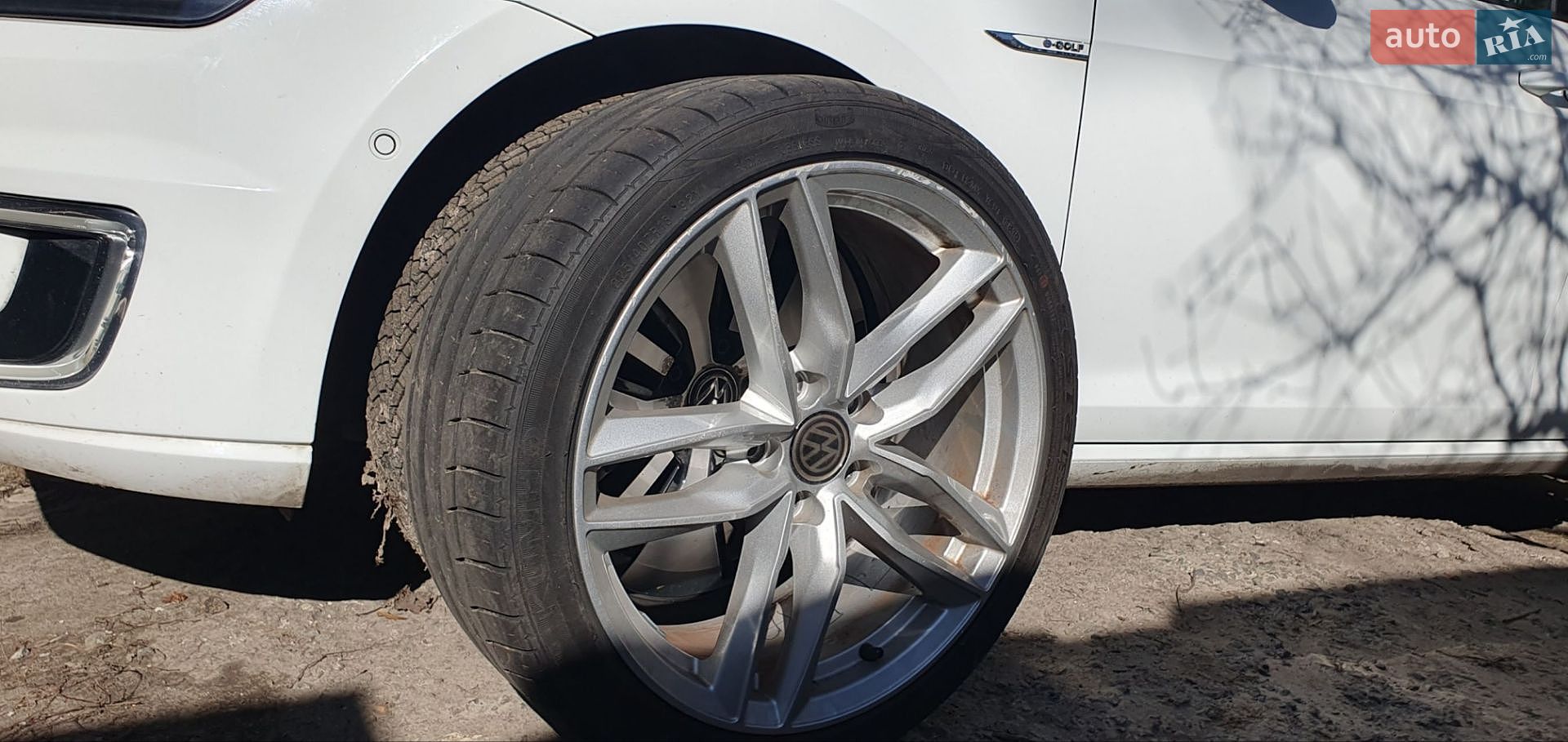 Volkswagen e-Golf 2014 VIN WVWZZZAUZFW901393 фото оголошення 4 з 18