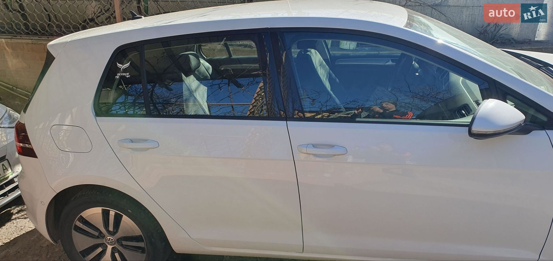 Volkswagen e-Golf 2014 VIN WVWZZZAUZFW901393 фото оголошення 13 з 18