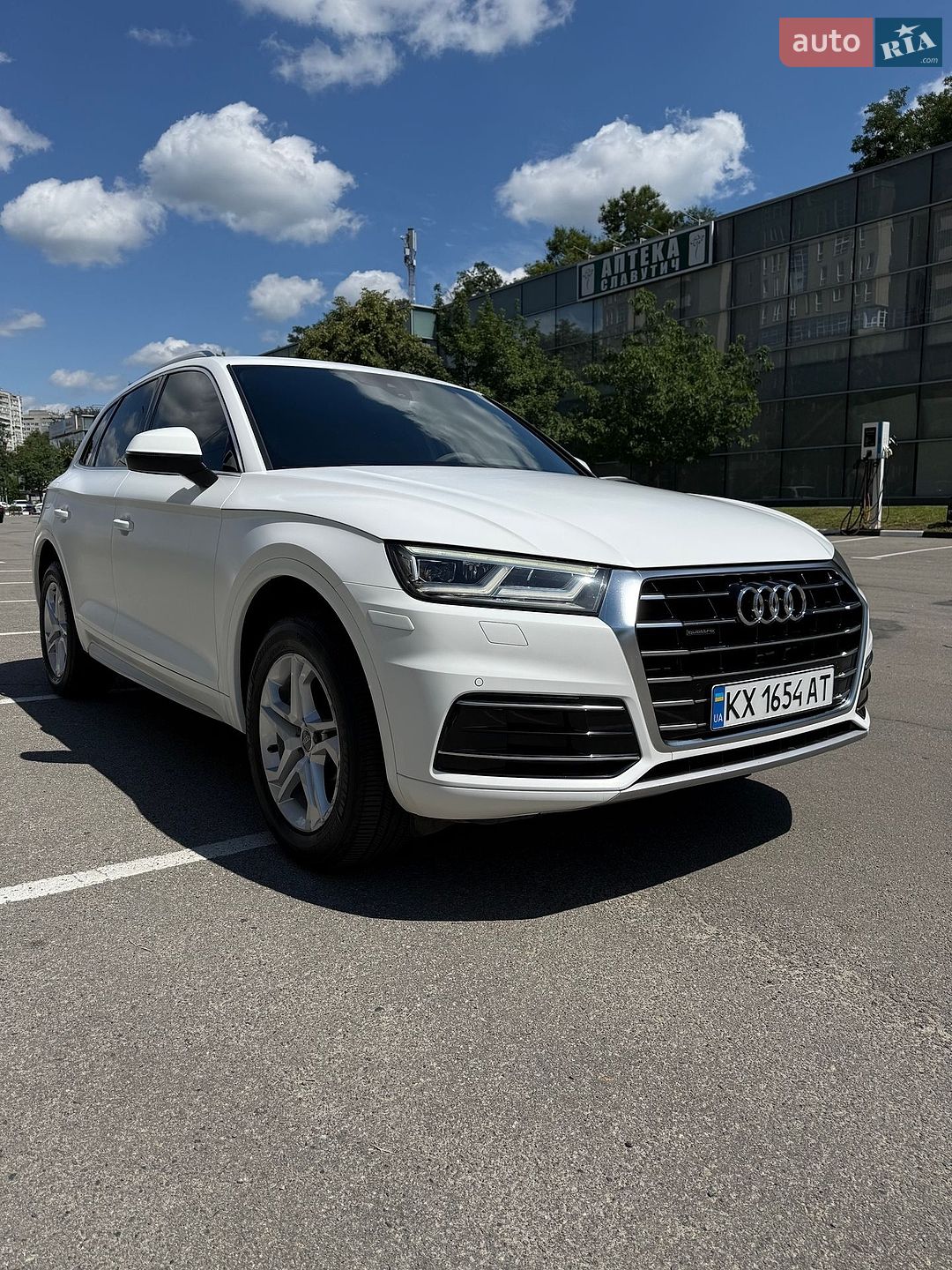 AUDI Audi Q5 2018 VIN WA1BNAFY9J2215468 фото оголошення 3 з 43