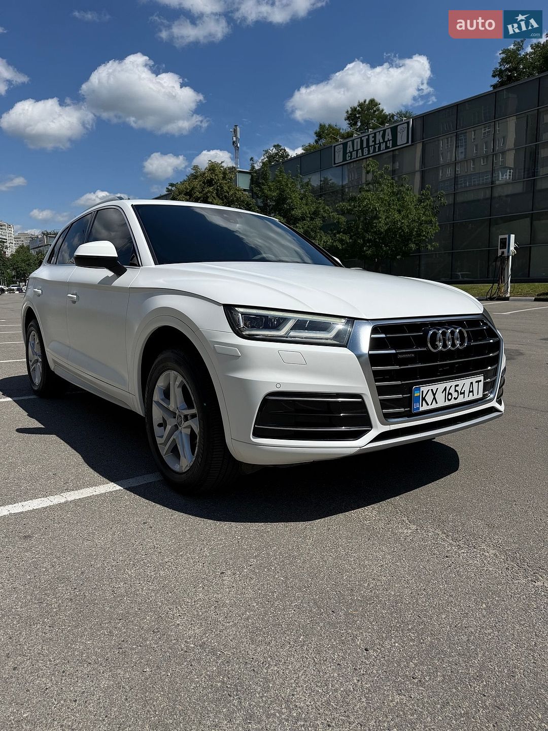 AUDI Audi Q5 2018 VIN WA1BNAFY9J2215468 фото оголошення 10 з 43