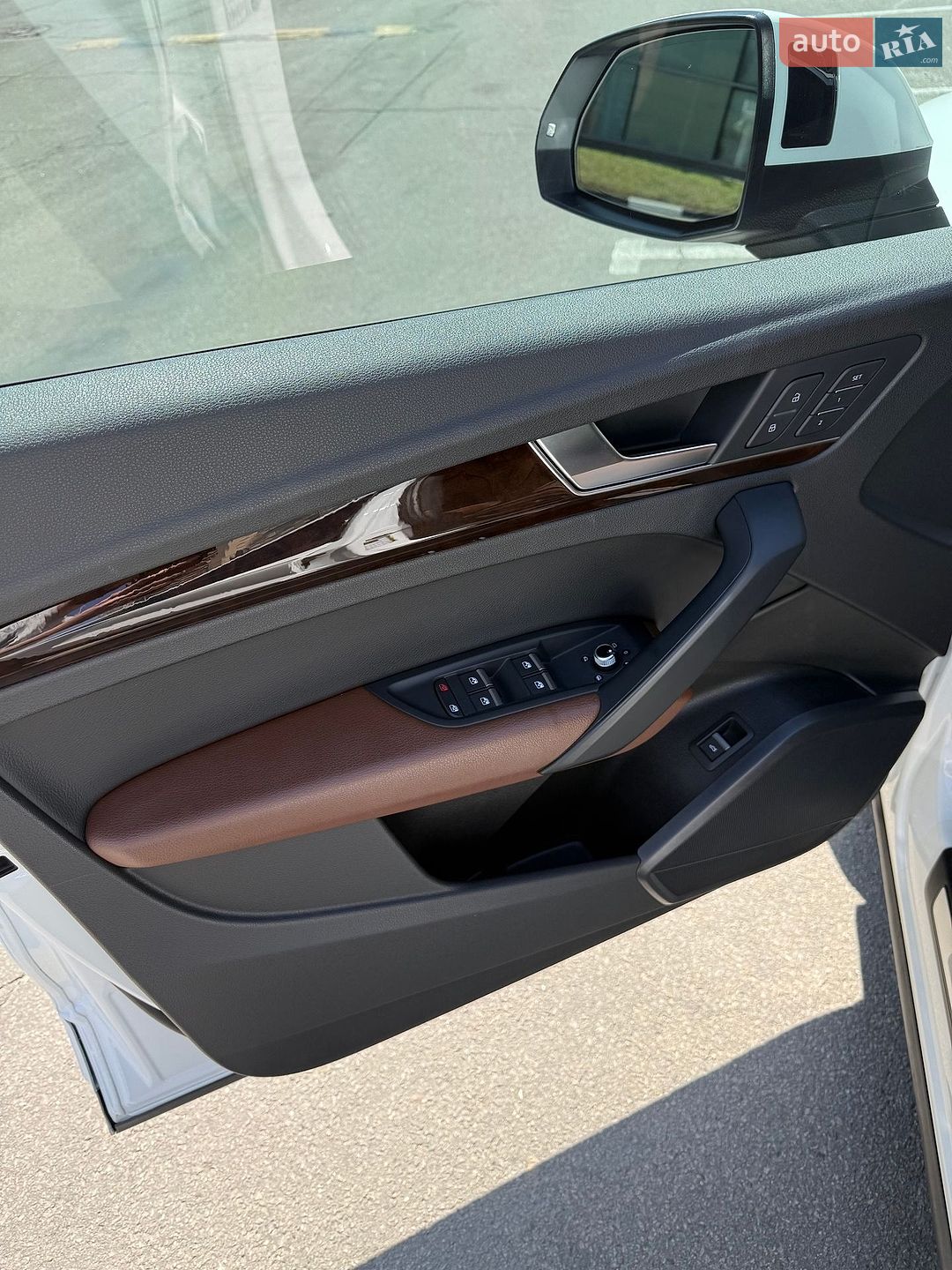 AUDI Audi Q5 2018 VIN WA1BNAFY9J2215468 фото оголошення 31 з 43