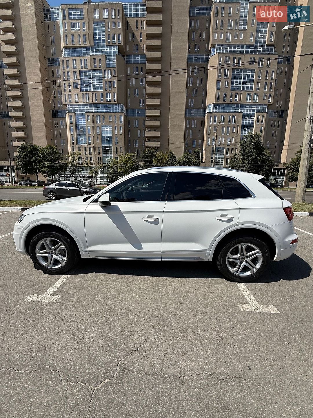 AUDI Audi Q5 2018 VIN WA1BNAFY9J2215468 фото оголошення 17 з 43