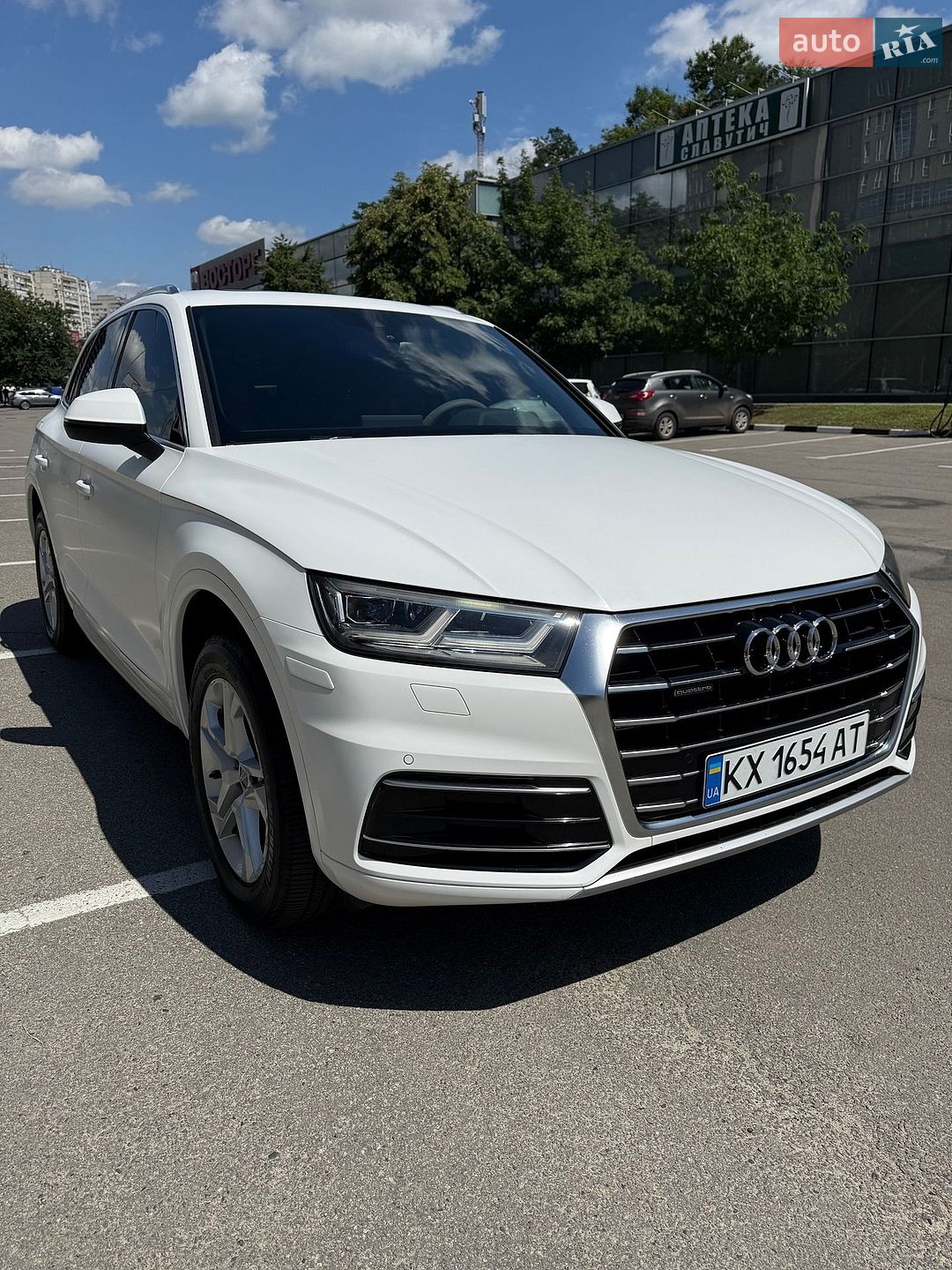 AUDI Audi Q5 2018 VIN WA1BNAFY9J2215468 фото оголошення 18 з 43
