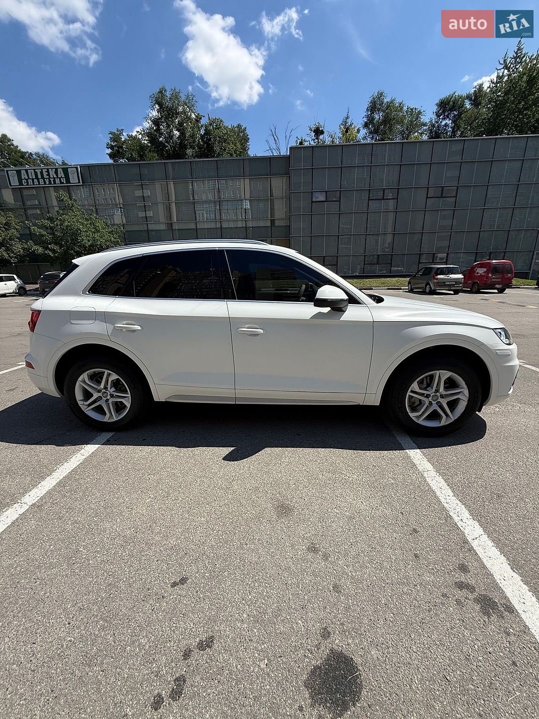 AUDI Audi Q5 2018 VIN WA1BNAFY9J2215468 фото оголошення 12 з 43