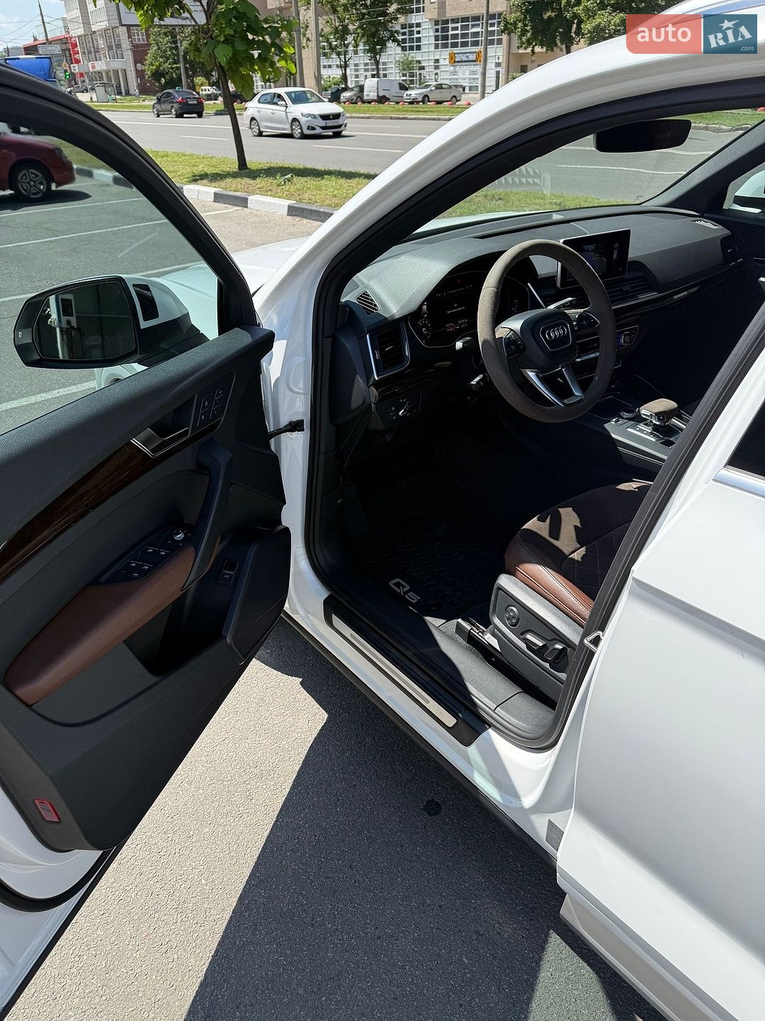 AUDI Audi Q5 2018 VIN WA1BNAFY9J2215468 фото оголошення 27 з 43