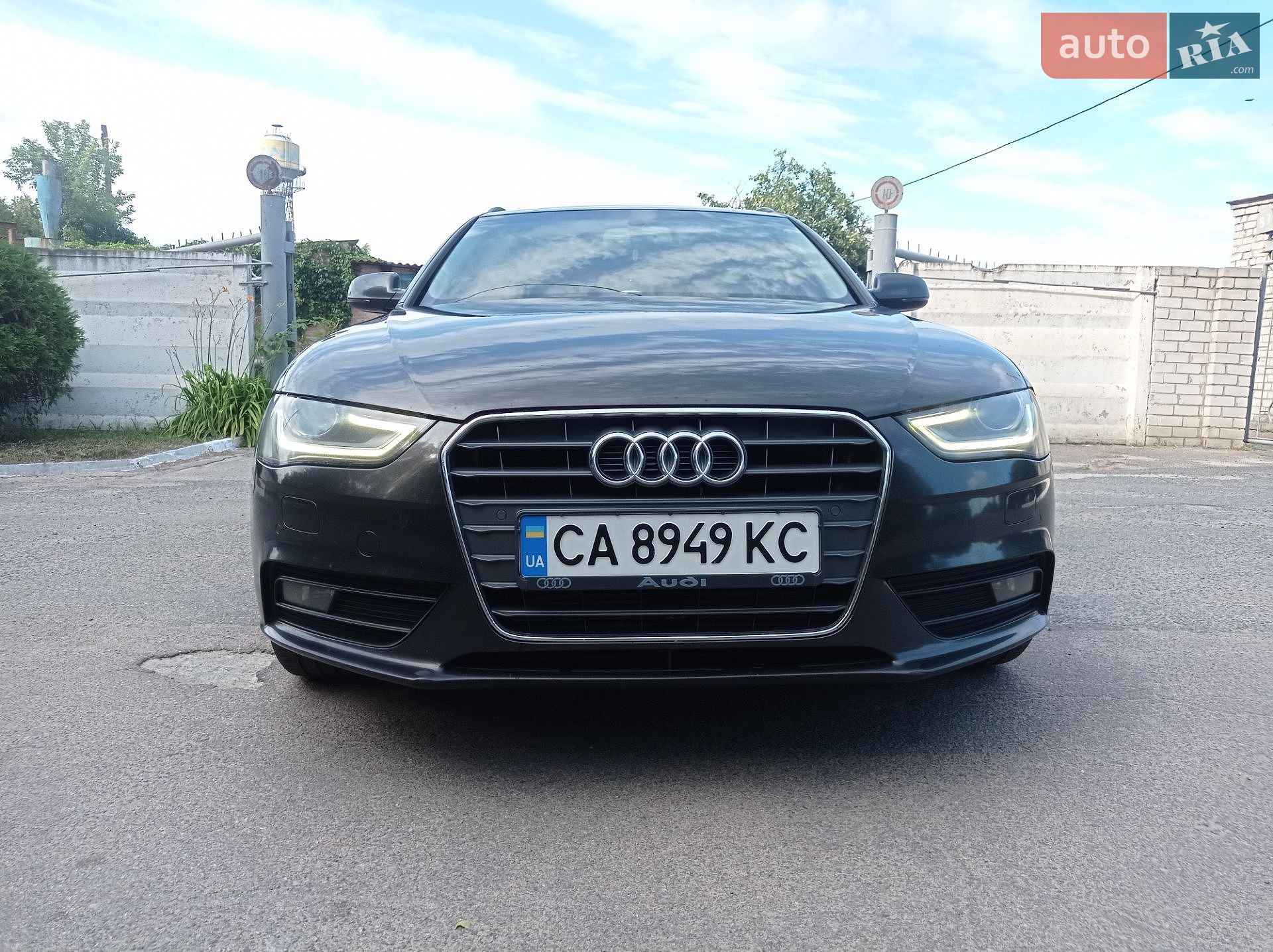 Audi A4 2012 VIN WAUZZZ8K5DA058626 фото оголошення 2 з 15