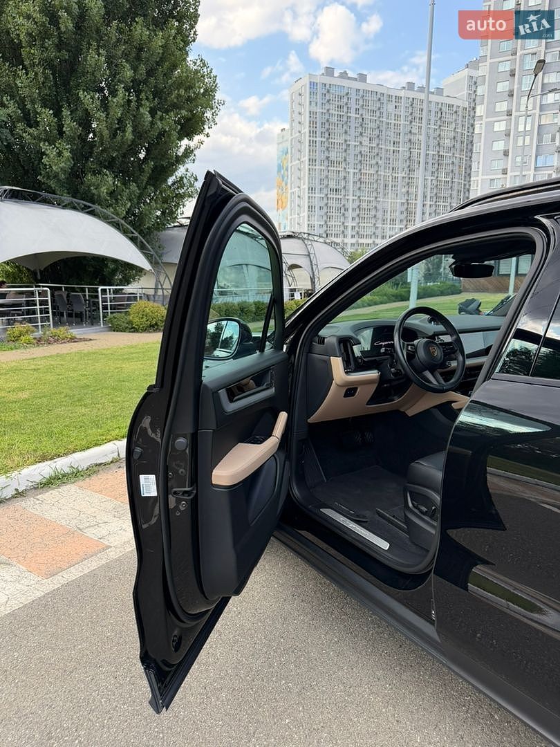 Porsche Cayenne 2023 VIN WP1ZZZ9YZRDA02140 фото оголошення 15 з 30