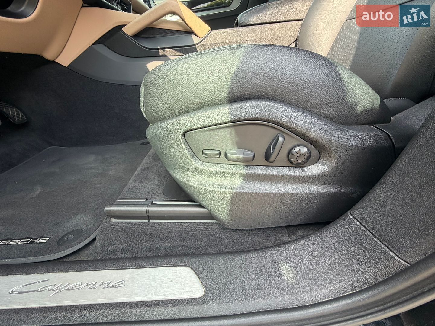 Porsche Cayenne 2023 VIN WP1ZZZ9YZRDA02140 фото оголошення 13 з 30