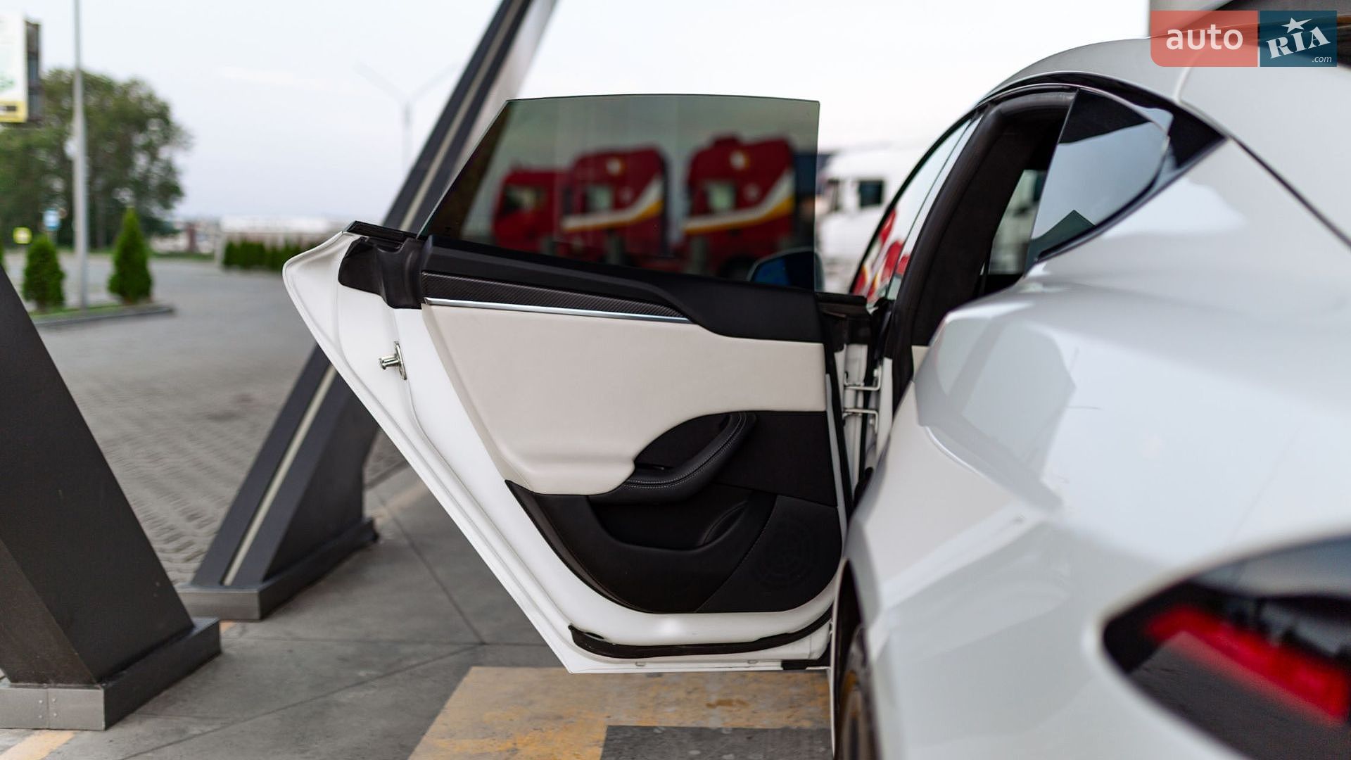 Tesla Model S 2022 VIN 5YJSA1E64NF496616 фото оголошення 40 з 70