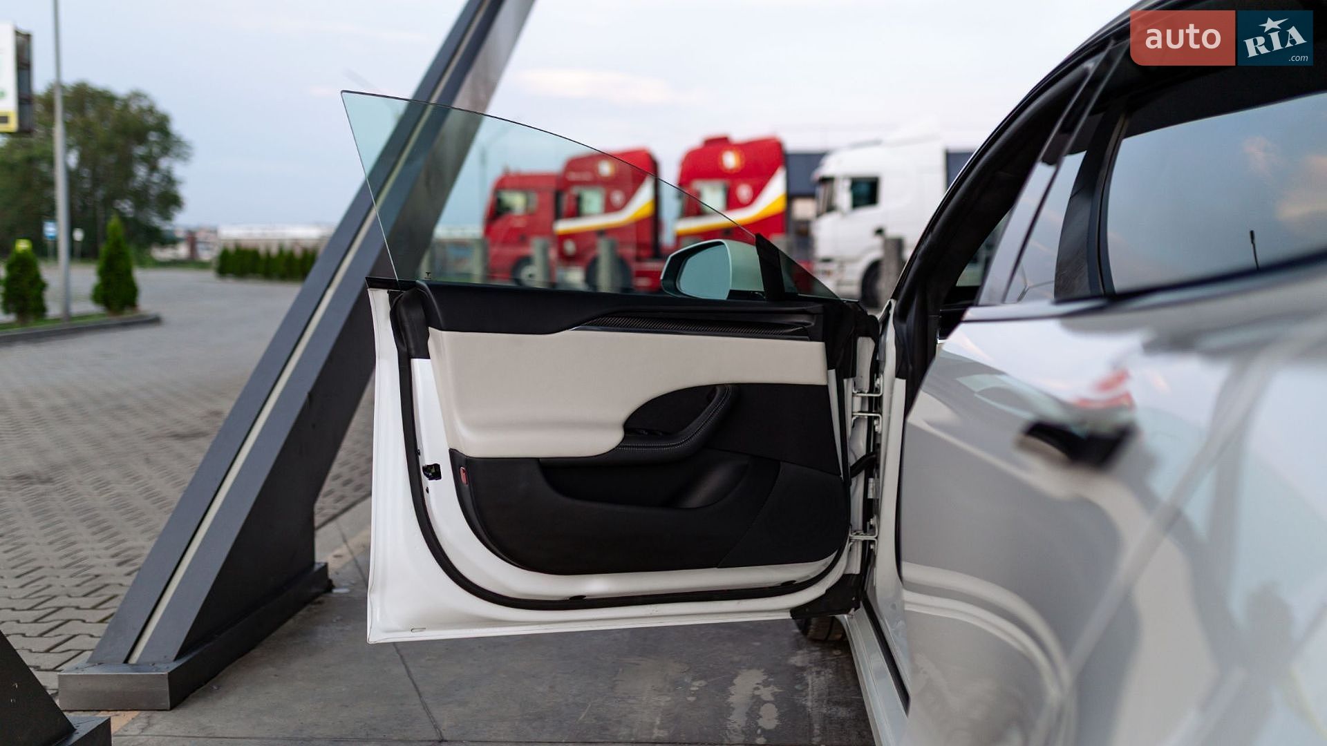 Tesla Model S 2022 VIN 5YJSA1E64NF496616 фото оголошення 52 з 70