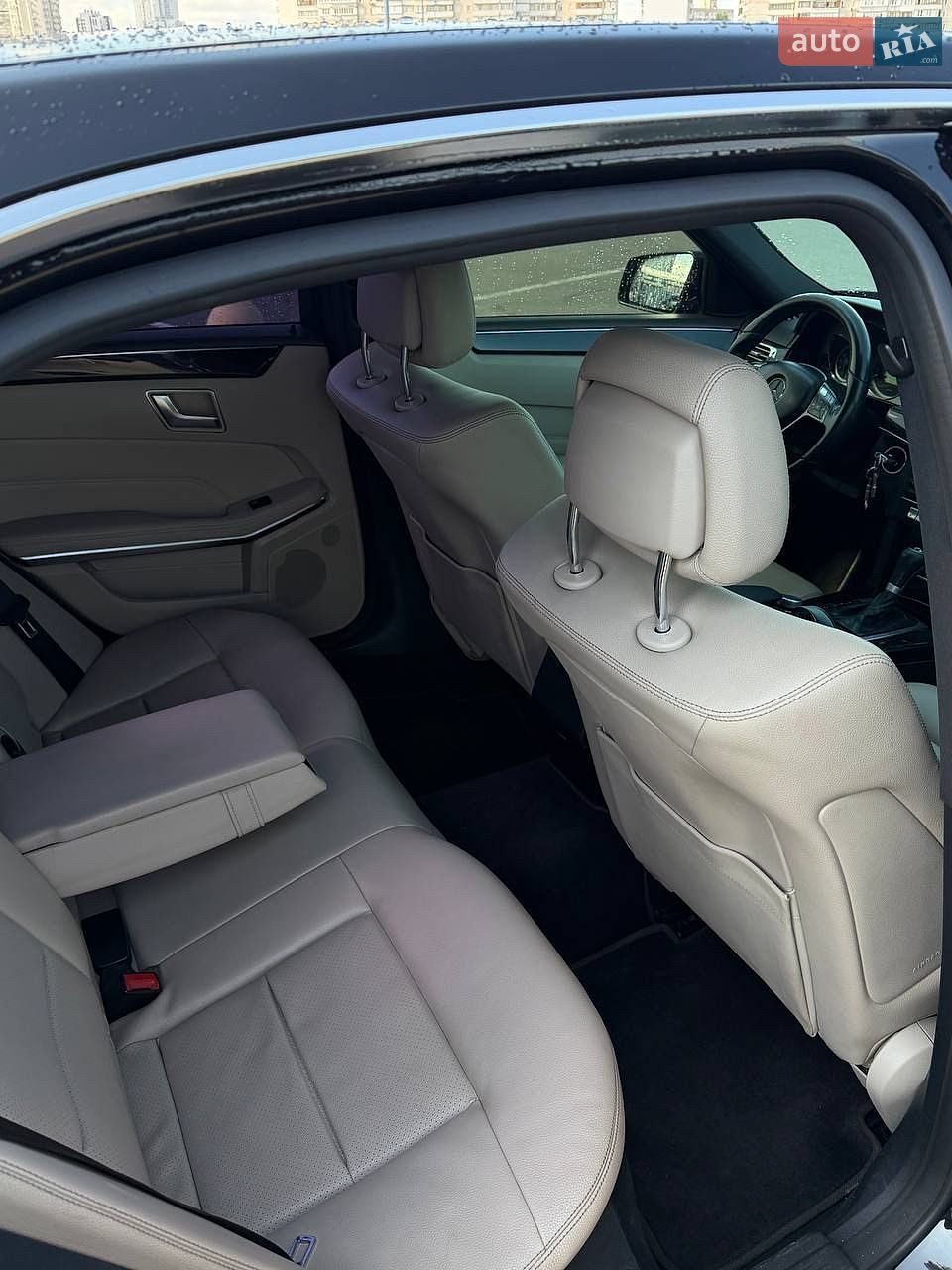 Mercedes-Benz E-Class 2011 VIN WDD2120021A393268 фото оголошення 5 з 15
