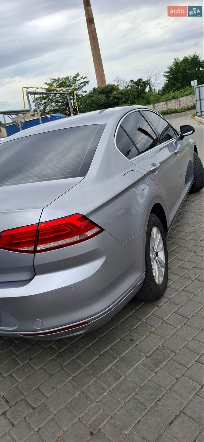 Volkswagen Passat 2018 VIN WVWZZZ3CZKE040656 фото оголошення 8 з 20