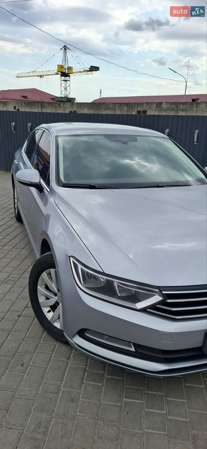 Volkswagen Passat 2018 VIN WVWZZZ3CZKE040656 фото оголошення 2 з 20