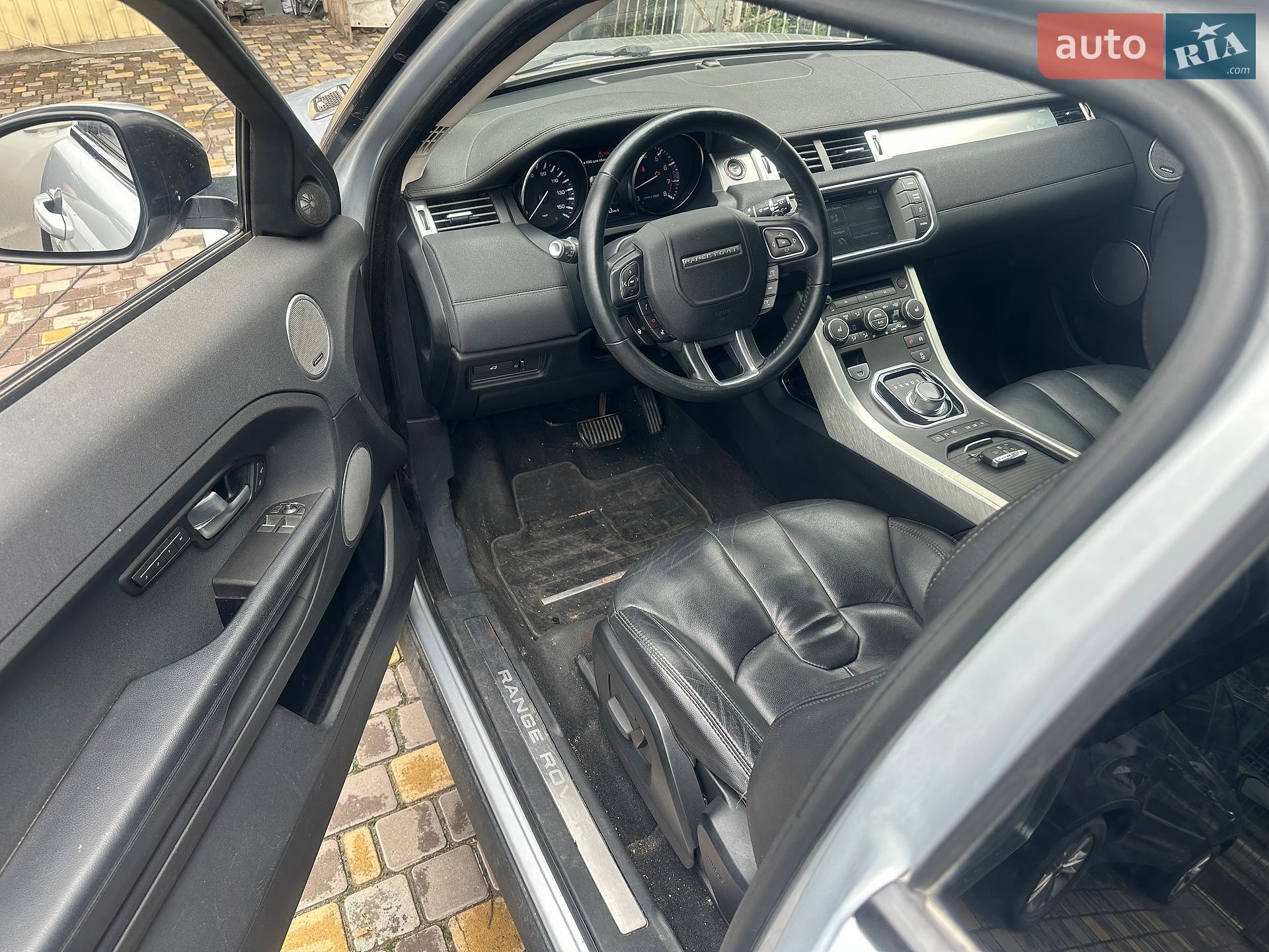 Land Rover Range Rover Evoque 2015 VIN SALVP1BGXFH050411 фото оголошення 8 з 24