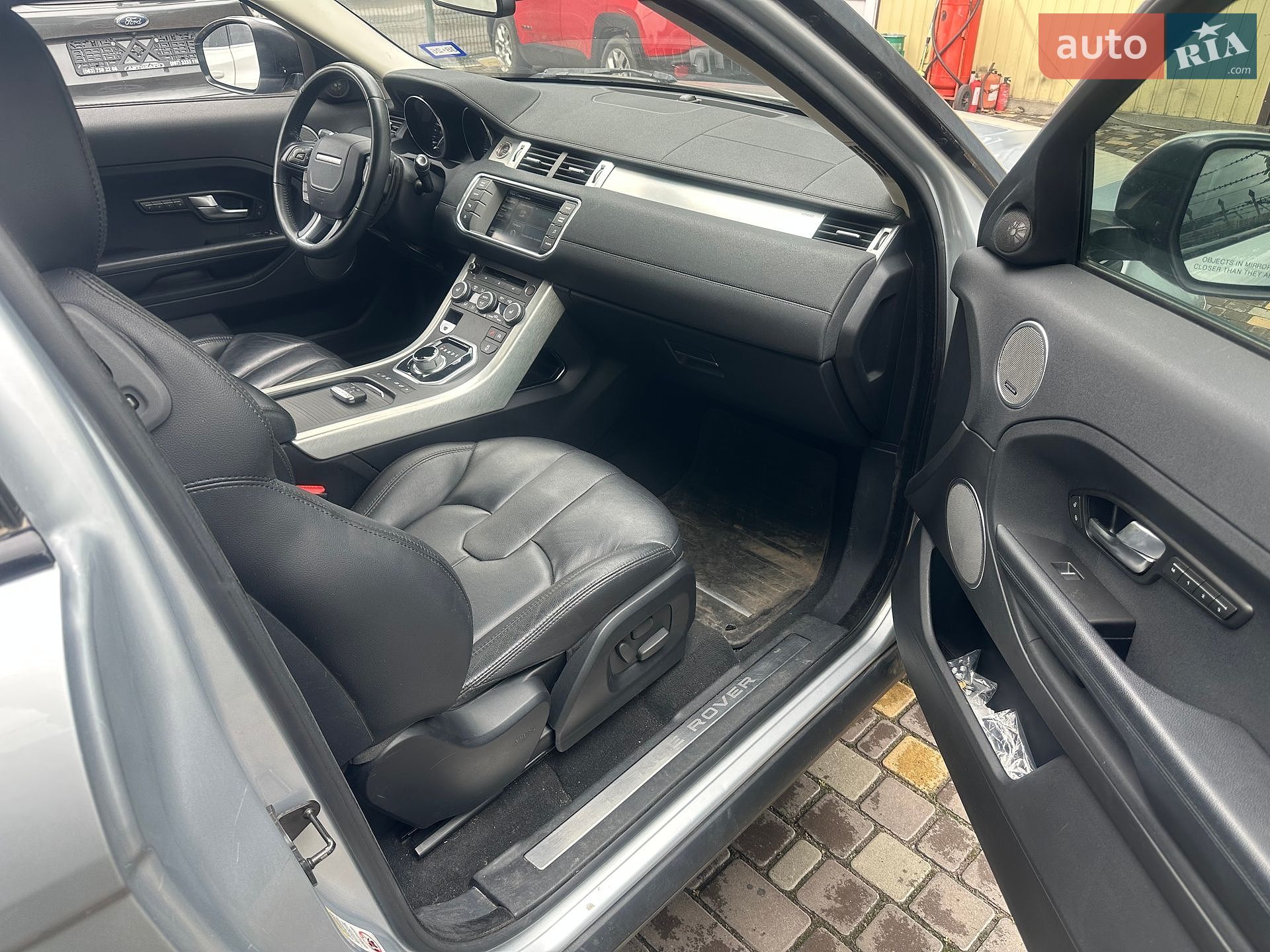 Land Rover Range Rover Evoque 2015 VIN SALVP1BGXFH050411 фото оголошення 10 з 24