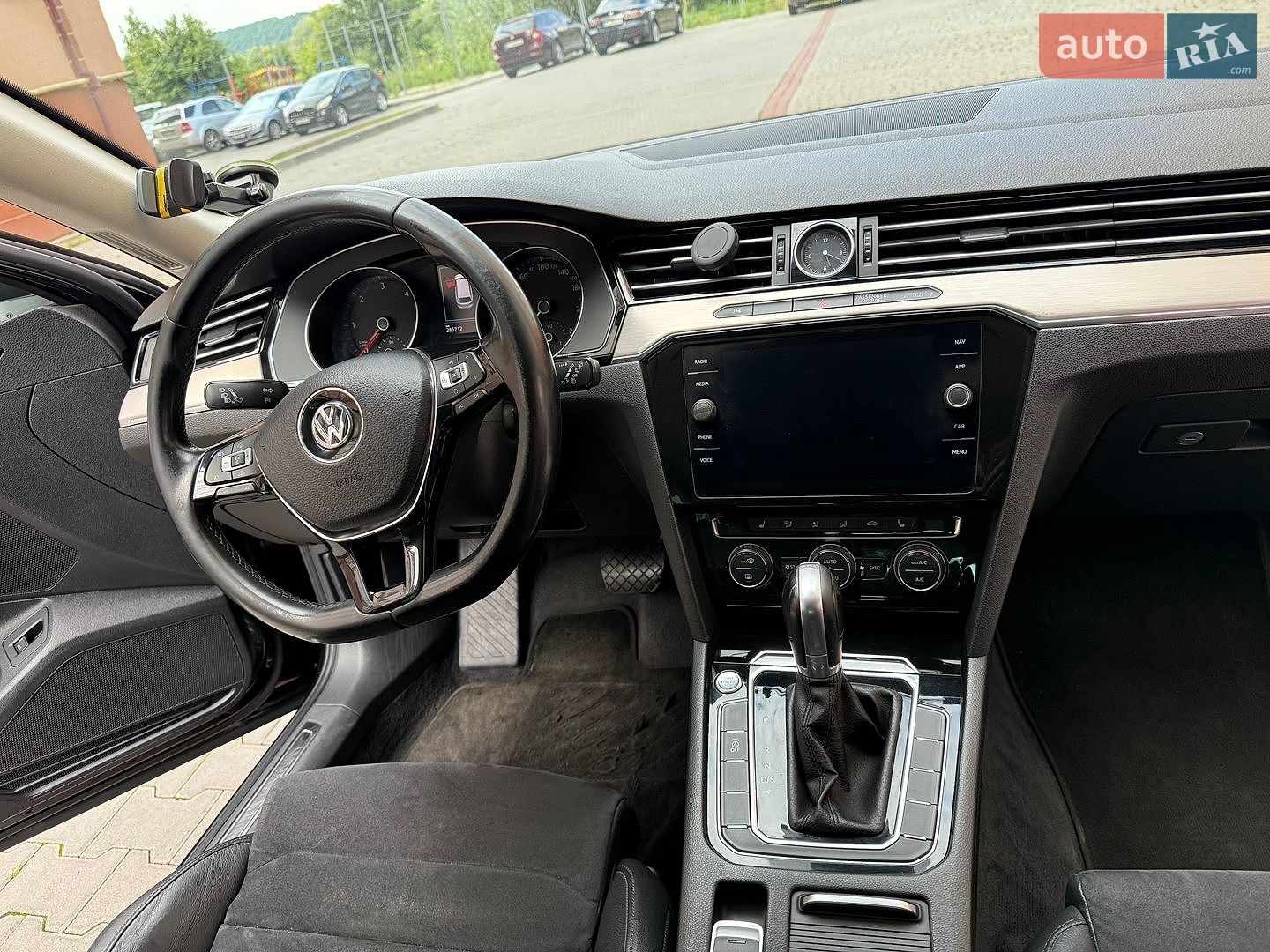 Volkswagen Passat 2017 VIN WVWZZZ3CZJE045314 фото оголошення 19 з 32