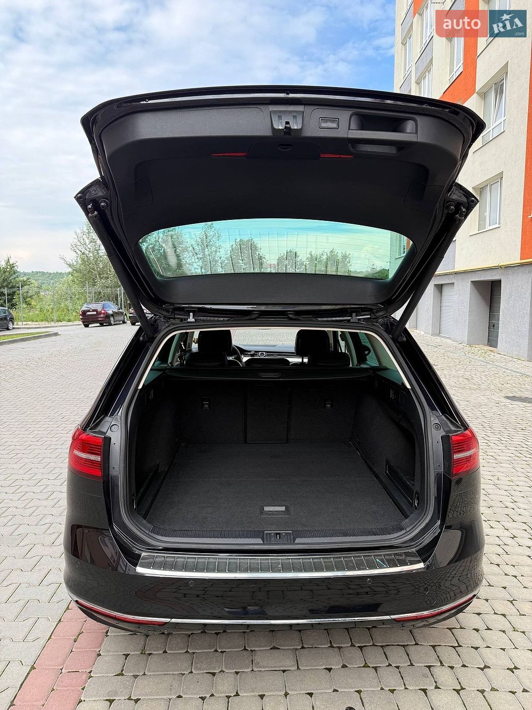 Volkswagen Passat 2017 VIN WVWZZZ3CZJE045314 фото оголошення 31 з 32
