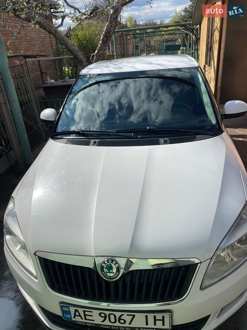 Skoda Fabia 2012 VIN Y6UJC45J7CB503912 фото оголошення 3 з 11