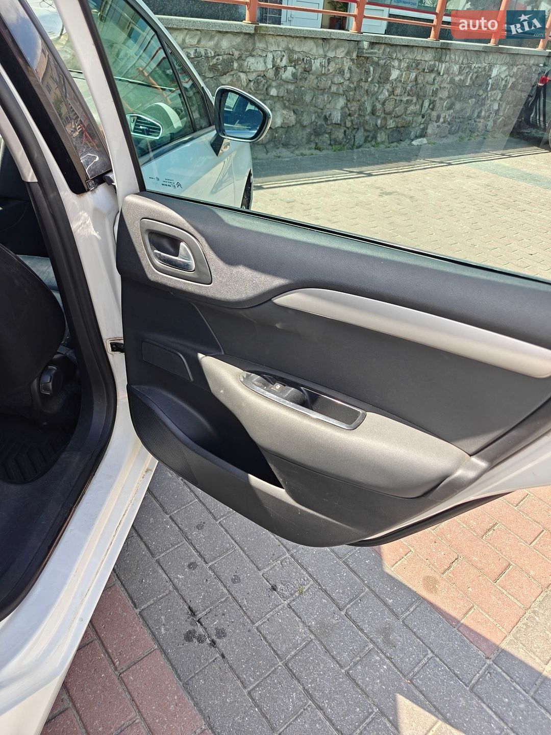 Citroen C4 2011 VIN VF7NC5FS9BY612357 фото оголошення 2 з 9