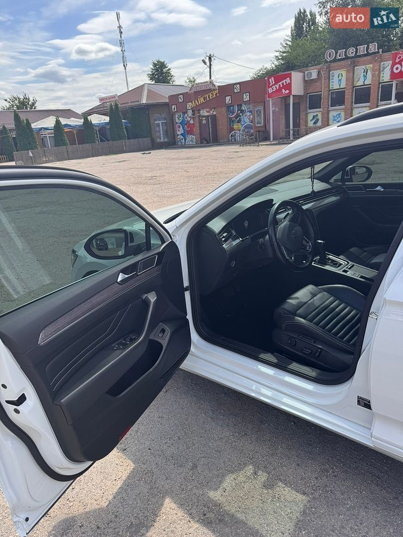 Volkswagen Passat 2020 VIN WVWZZZ3CZME051874 фото оголошення 12 з 32