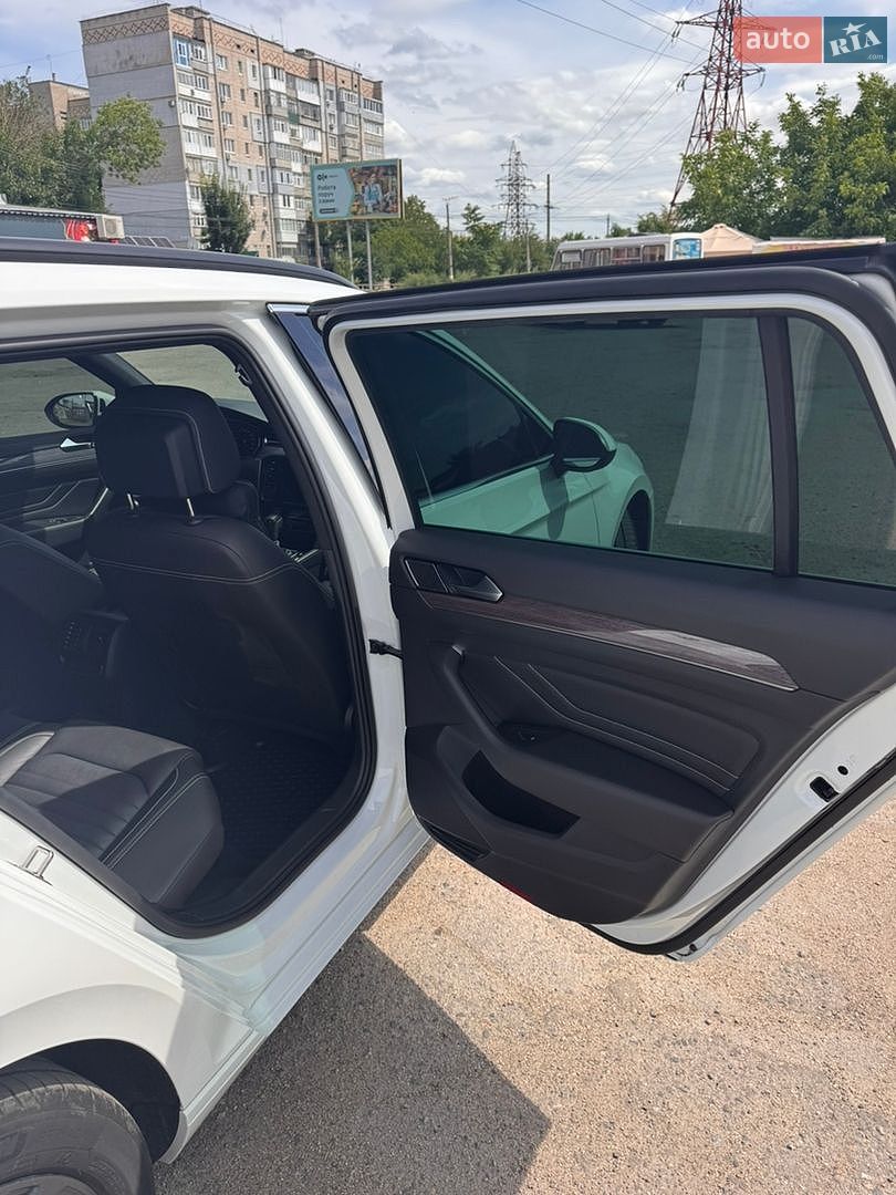 Volkswagen Passat 2020 VIN WVWZZZ3CZME051874 фото оголошення 20 з 32